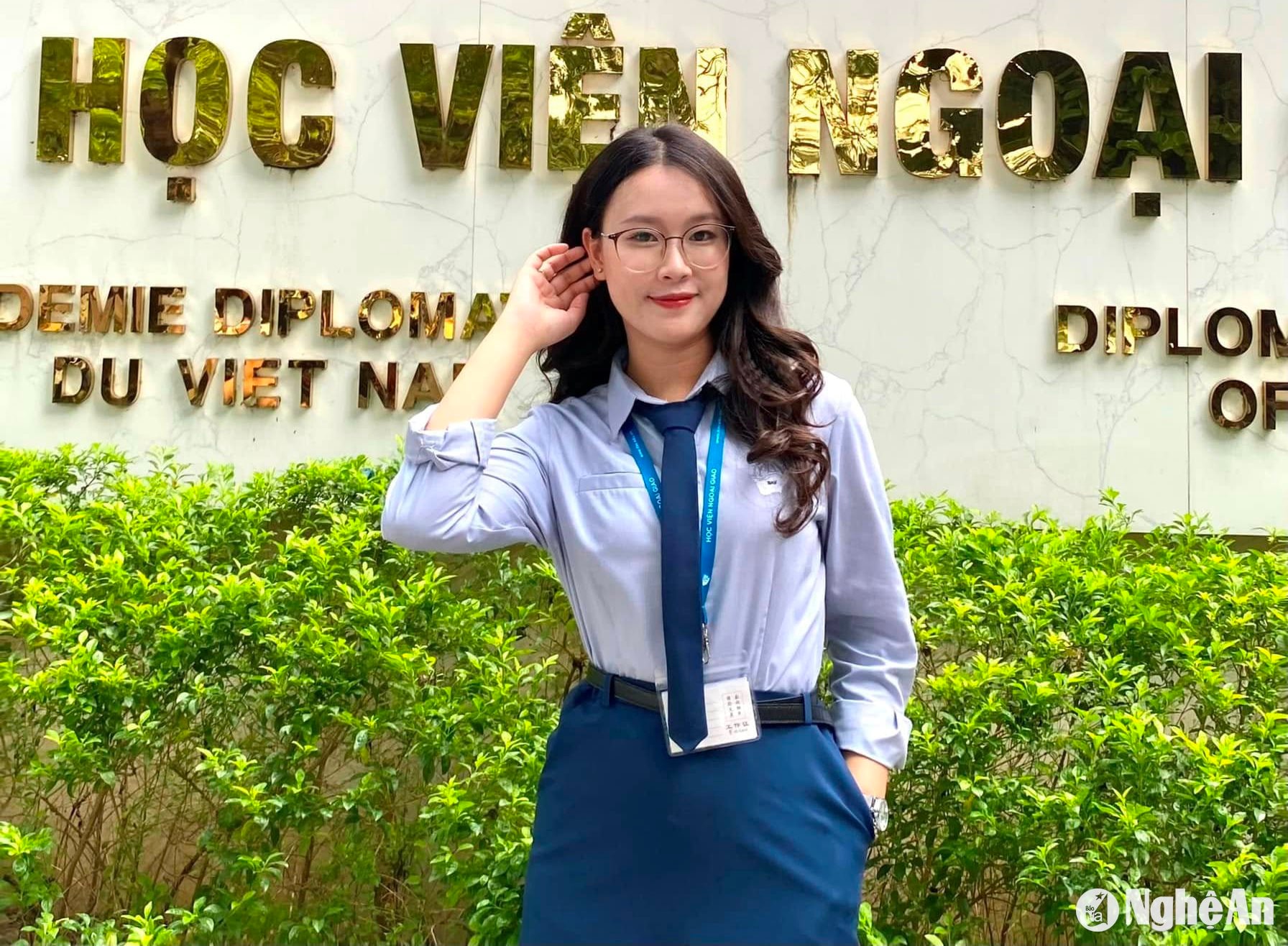 Mạc Lương Hà Anh không chỉ học giỏi mà còn năng nổ, nhiệt tình trong công tác Đoàn và phong trào thanh niên