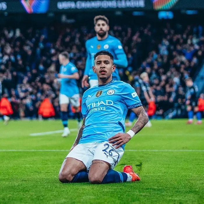 Man City vượt khó, giành vé vào vòng play-off Champions League