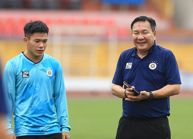 hlv-hoang-van-phuc-ha-noi-fc-1-7601-8661-1738061337.jpg