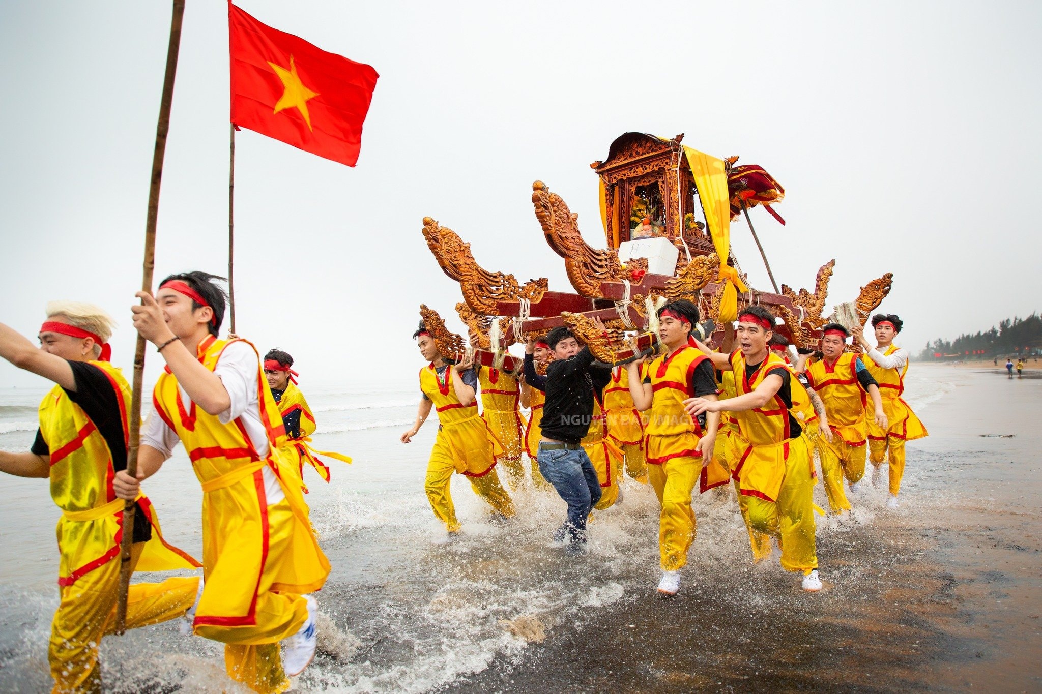 2 Den Cơn - Nguyen Dao