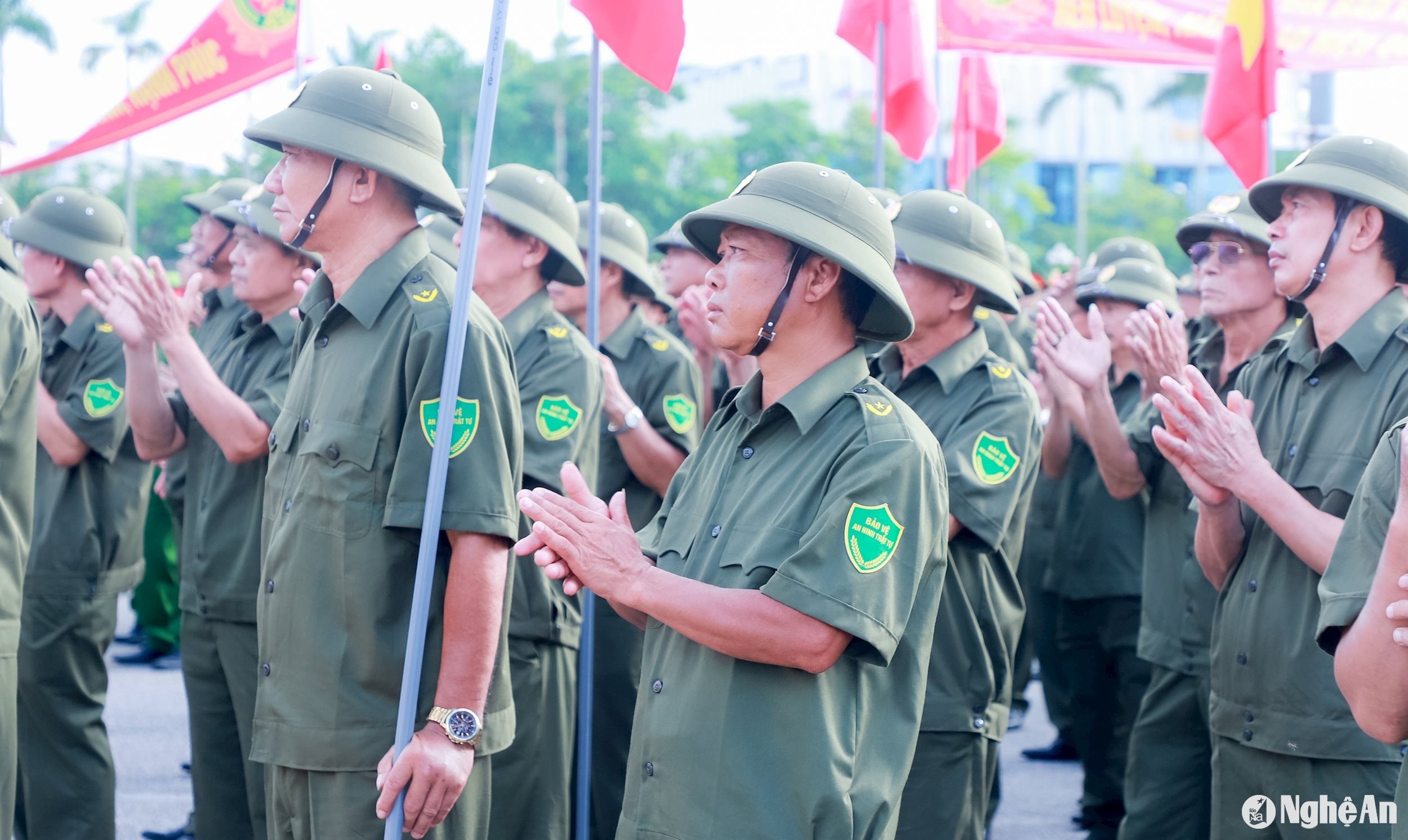 Lực lượng tham gia bảo vệ an ninh, trật tự ở cơ sở đóng vai trò quan trọng trong đảm bảo ANTT. Ảnh tư liêu Thanh Duy