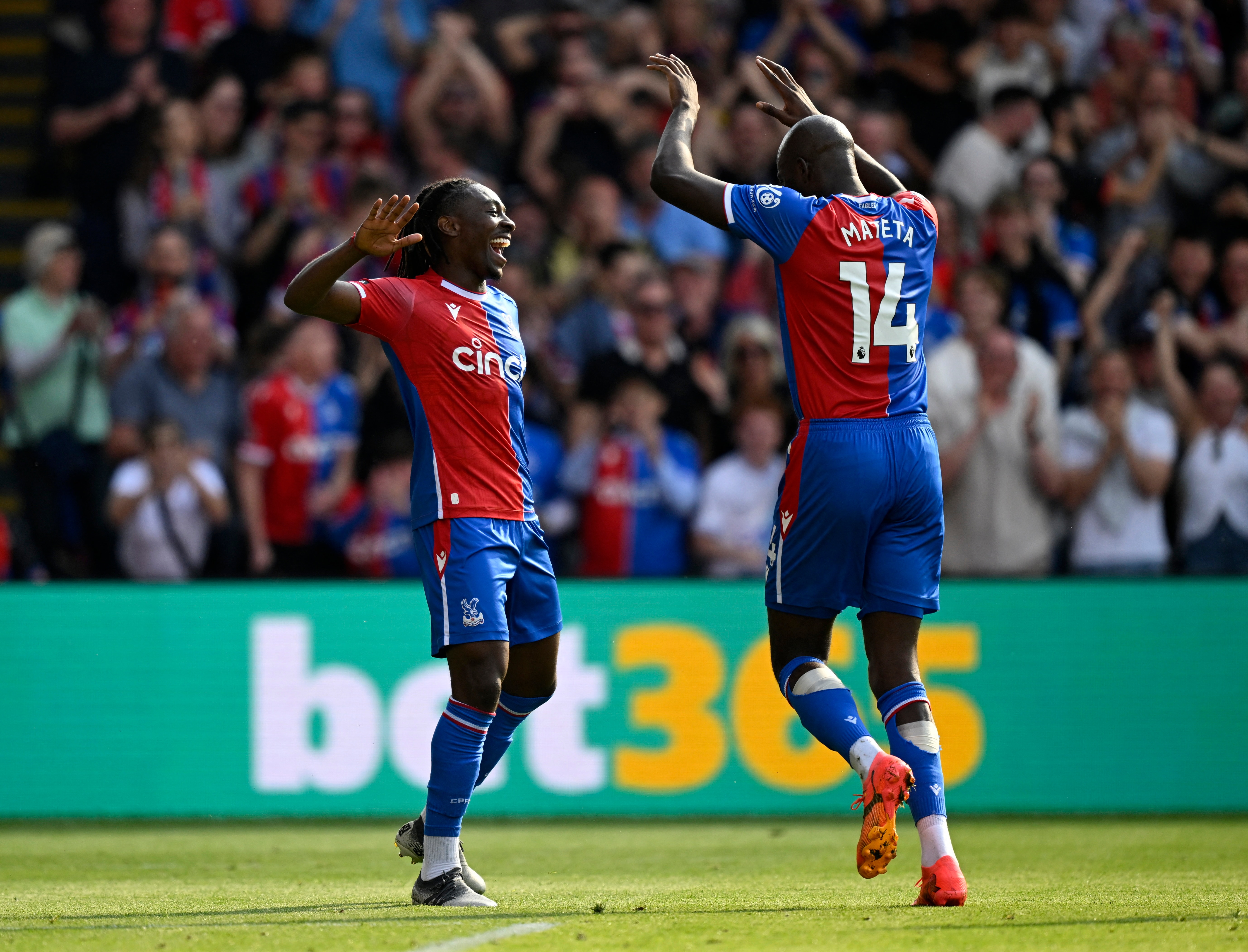 Mateta scores hat-trick as Palace thrash Villa 5-0 | Reuters