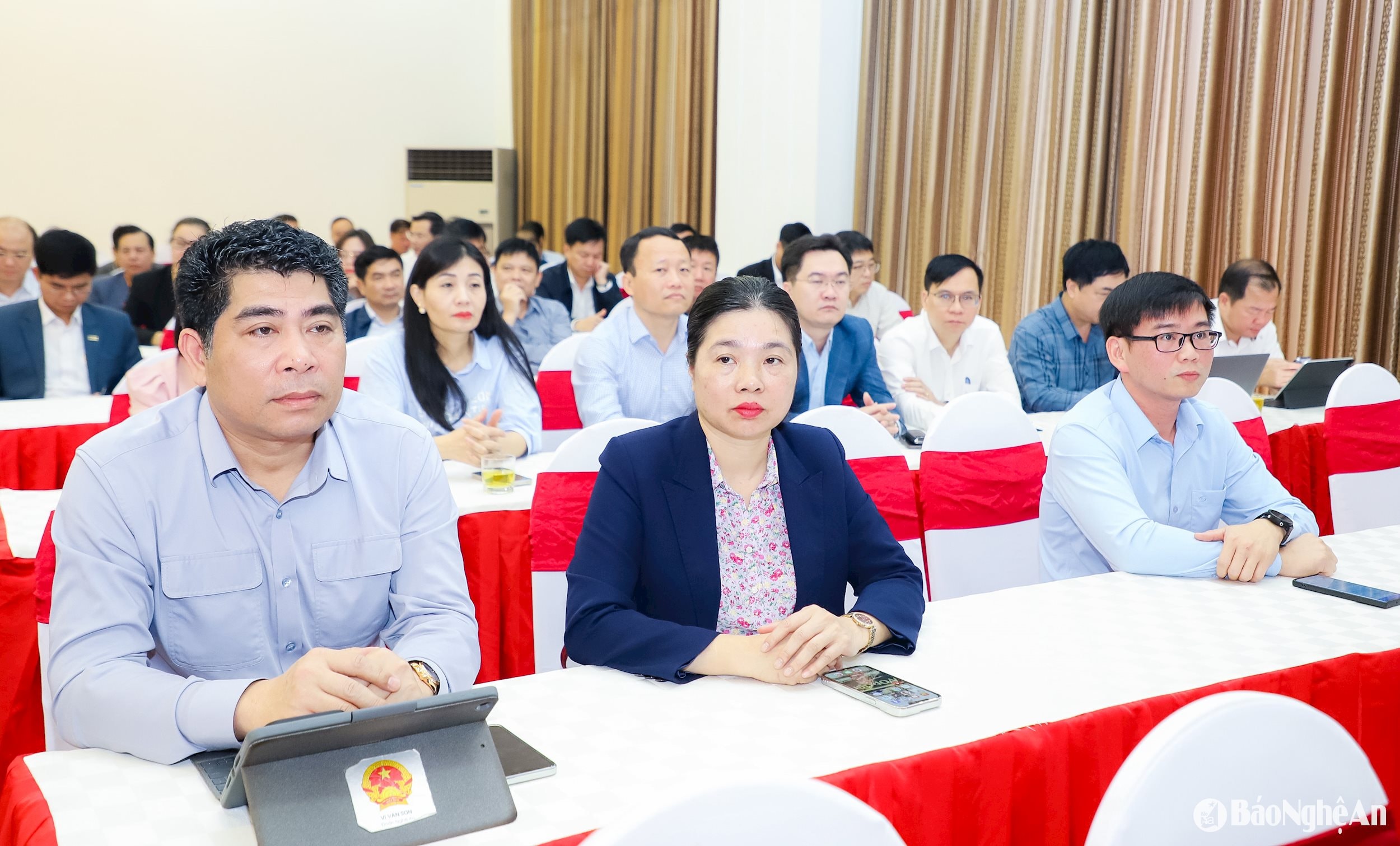 Các đại biểu tham dự hội nghị quán triệt các nghị quyết, kết luận của Trung ương và chương trình hành động của Tỉnh ủy. Ảnh: Phạm Bằng