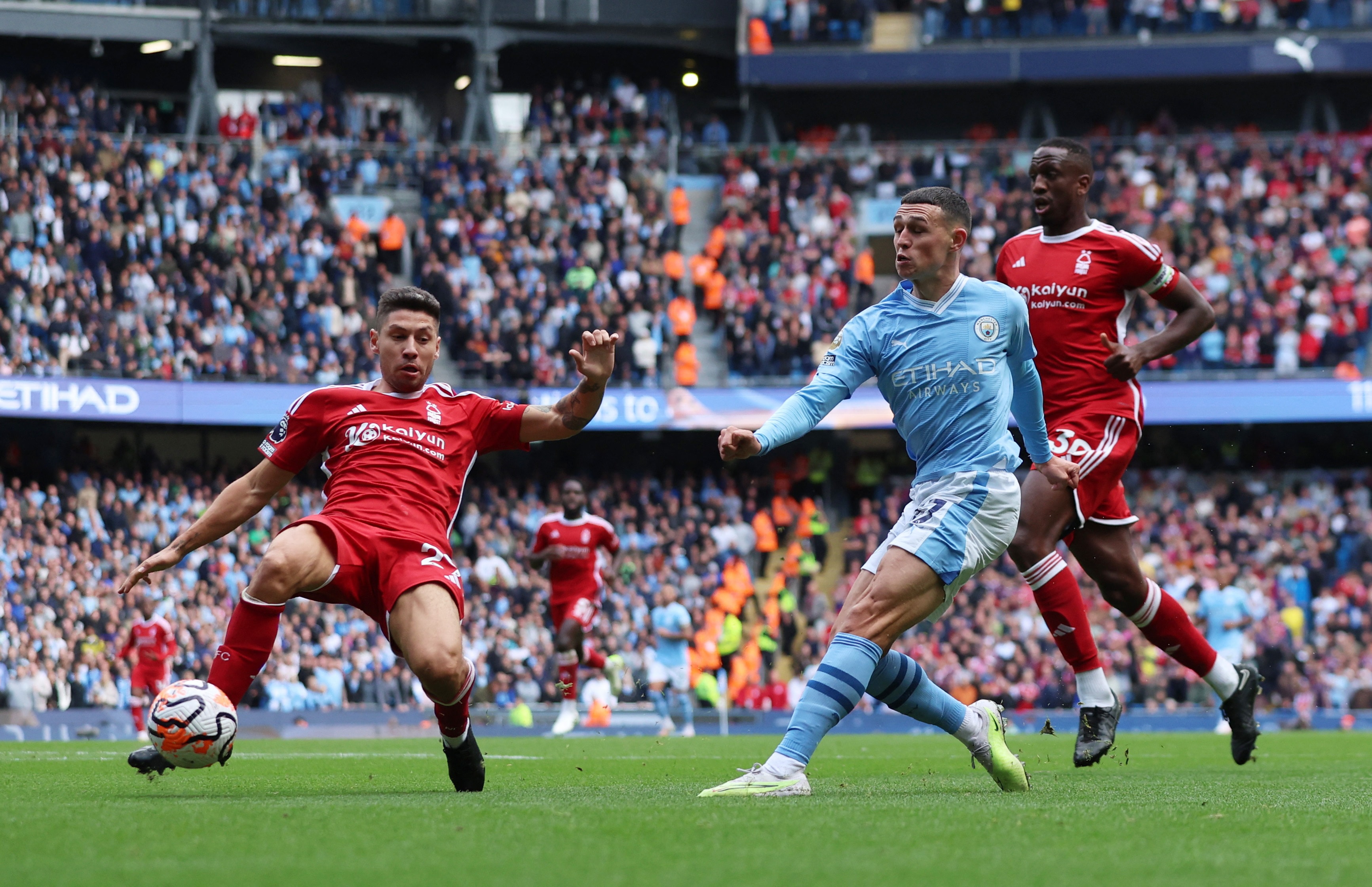 Man City beat Nottingham Forest 2-0 despite Rodri red card | Reuters