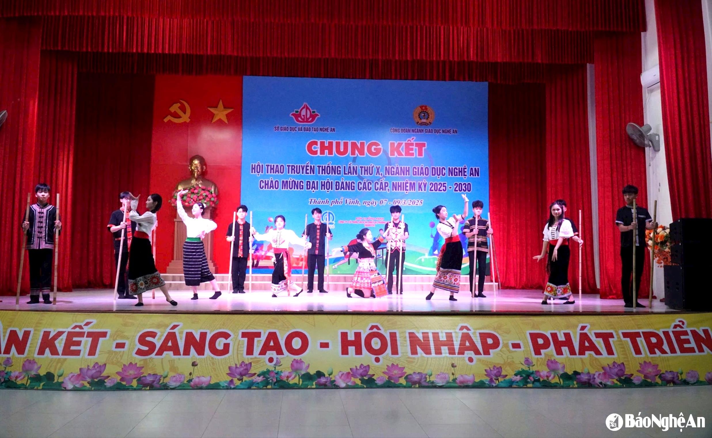 bna_chuong-trinh-van-nghe-chao-mung-hoi-thao(1).jpg