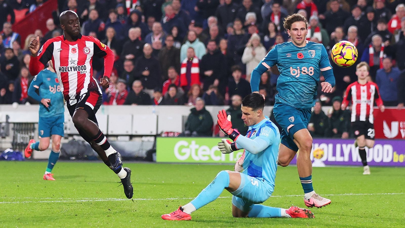 Brentford 3-2 Bournemouth: Yoane Wissa scores twice as Bees stay unbeaten in Premier League at home | Football News | Sky Sports