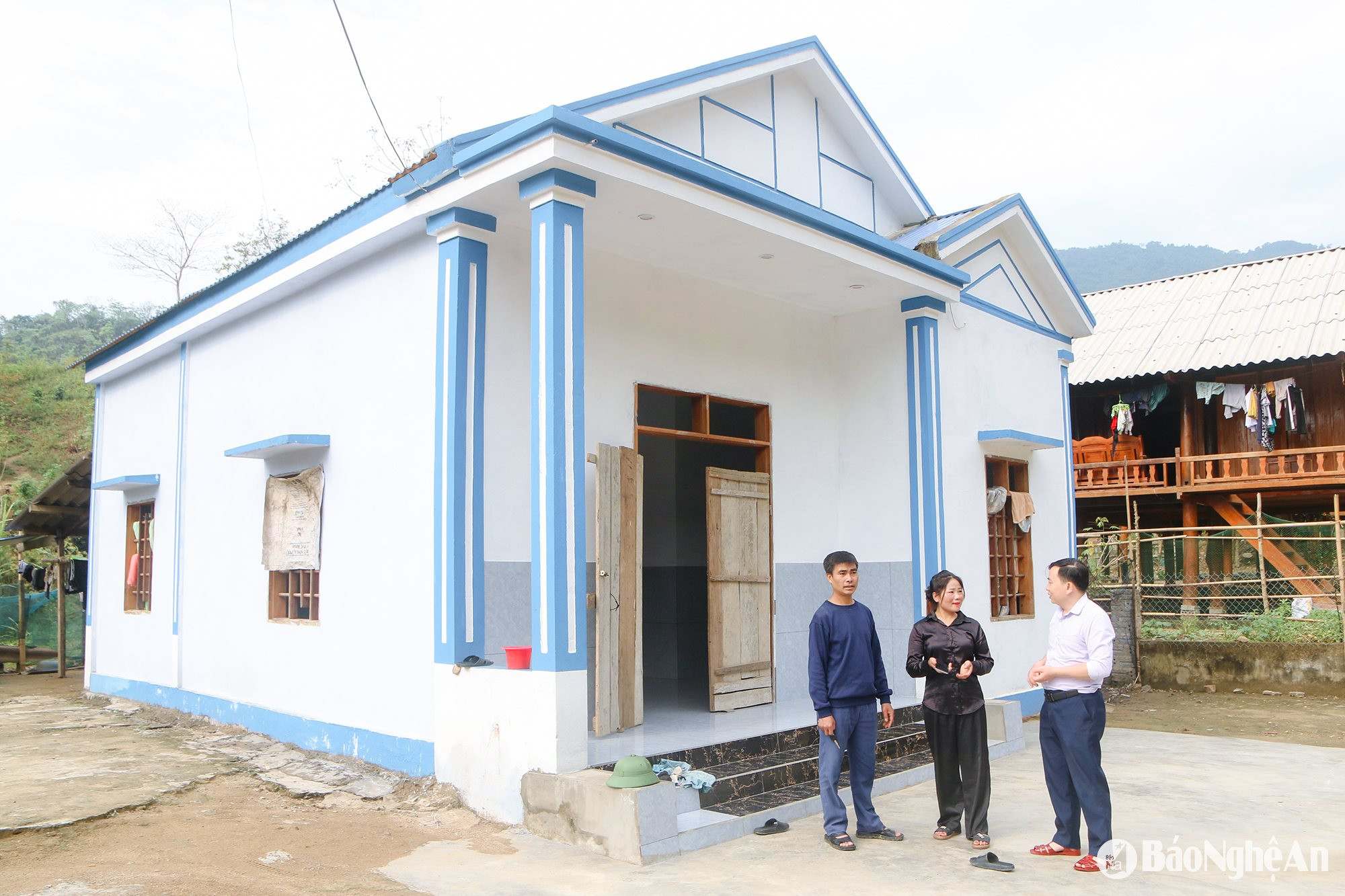 Đến ngày 15/4, Tương Dương khởi công xây mới, sửa chữa được hơn 1.140 ngôi nhà cho người nghèo. Ảnh: Đình Tuân