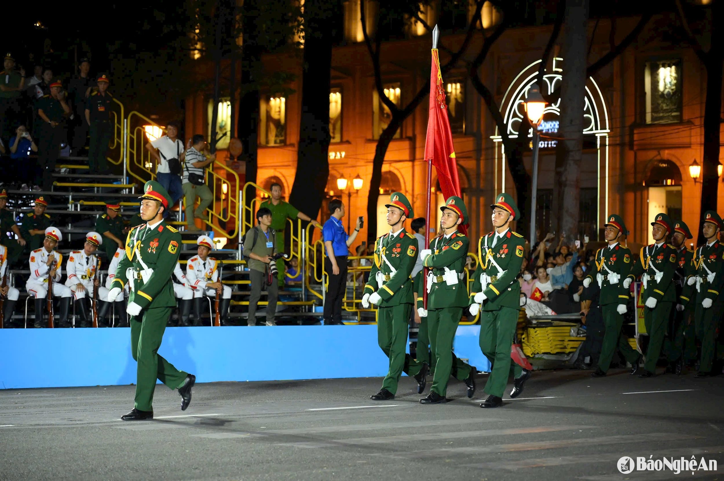 Diễu binh 1