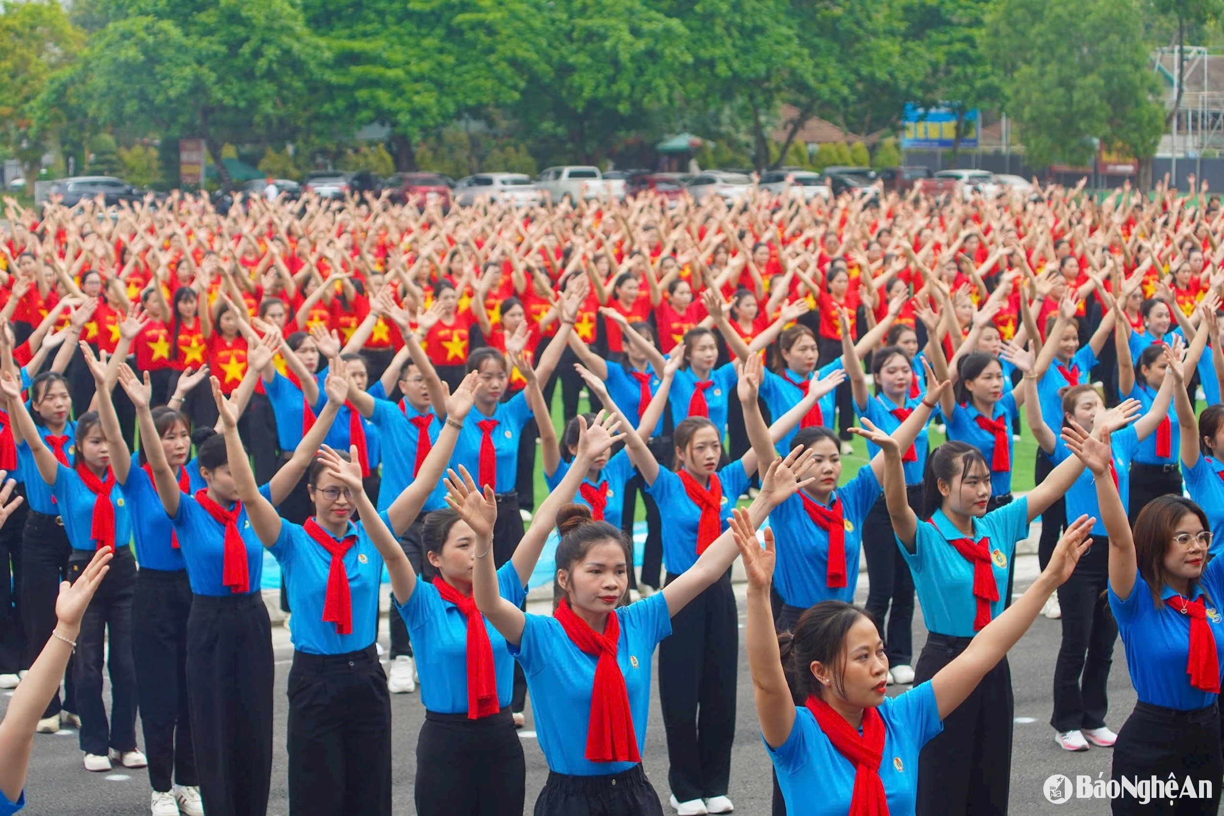đồng diễn công nhân Ảnh Diệp Thanh