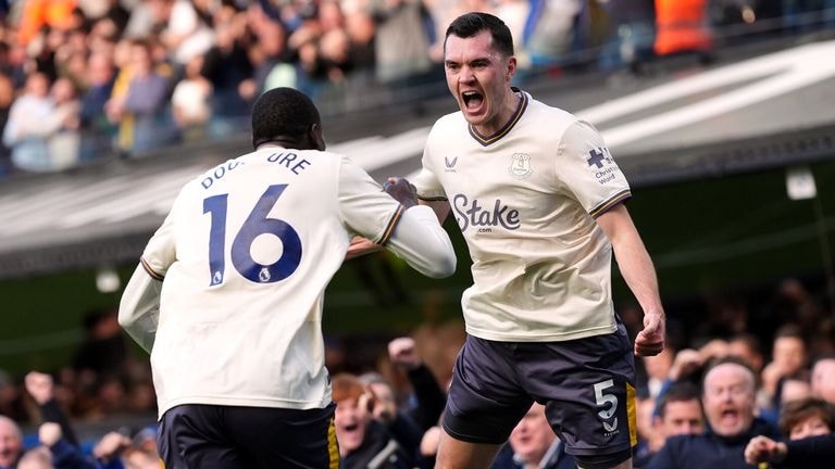 Ipswich Town 0-2 Everton: Iliman Ndiaye and Michael Keane score first-half goals as Toffees resurgence continues | Football News | Sky Sports