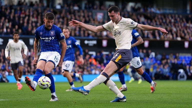 Ipswich Town 0-2 Everton: Iliman Ndiaye and Michael Keane score first-half goals as Toffees resurgence continues | Football News | Sky Sports