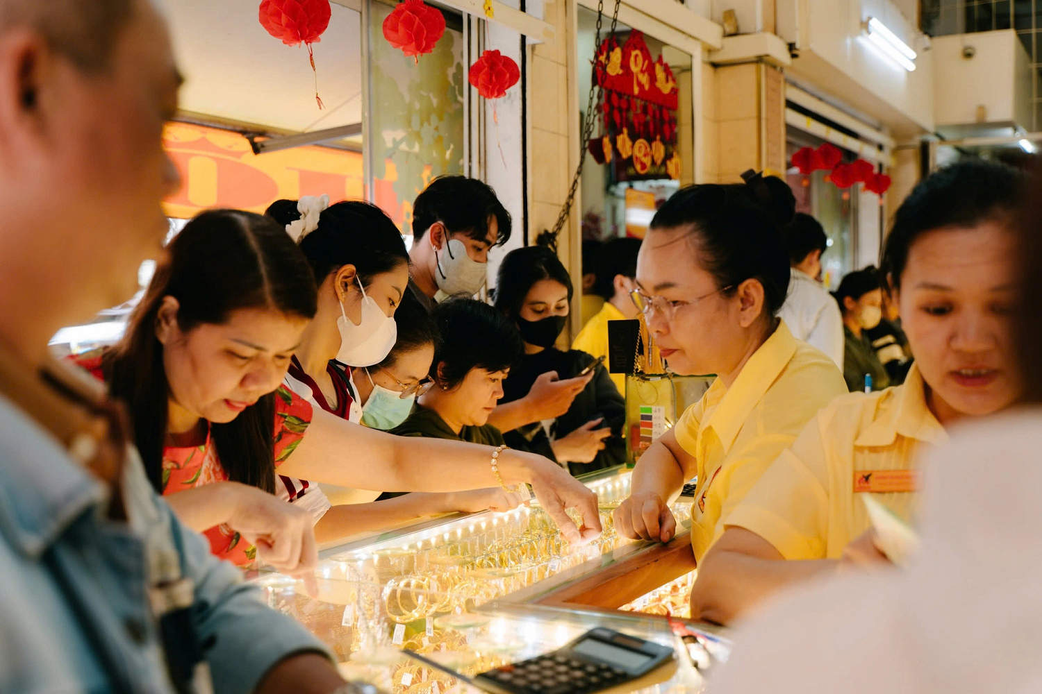 Giá vàng ngày 2/5/2025: Giá vàng tăng nhẹ trở lại
