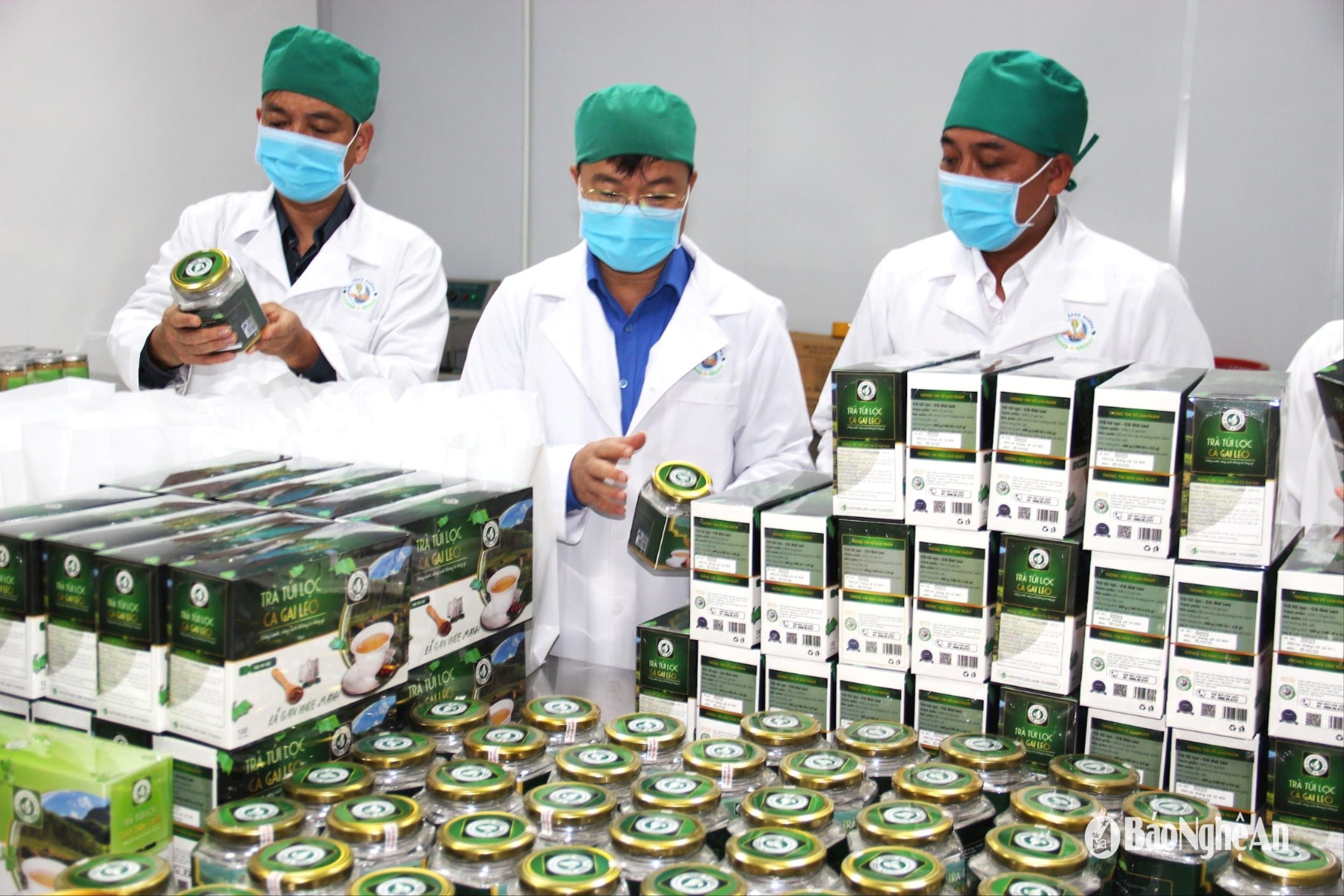 san-pham-occop-cua-nguoi-dan-quy-hop.-anh-hoang-vinh-1-.jpg