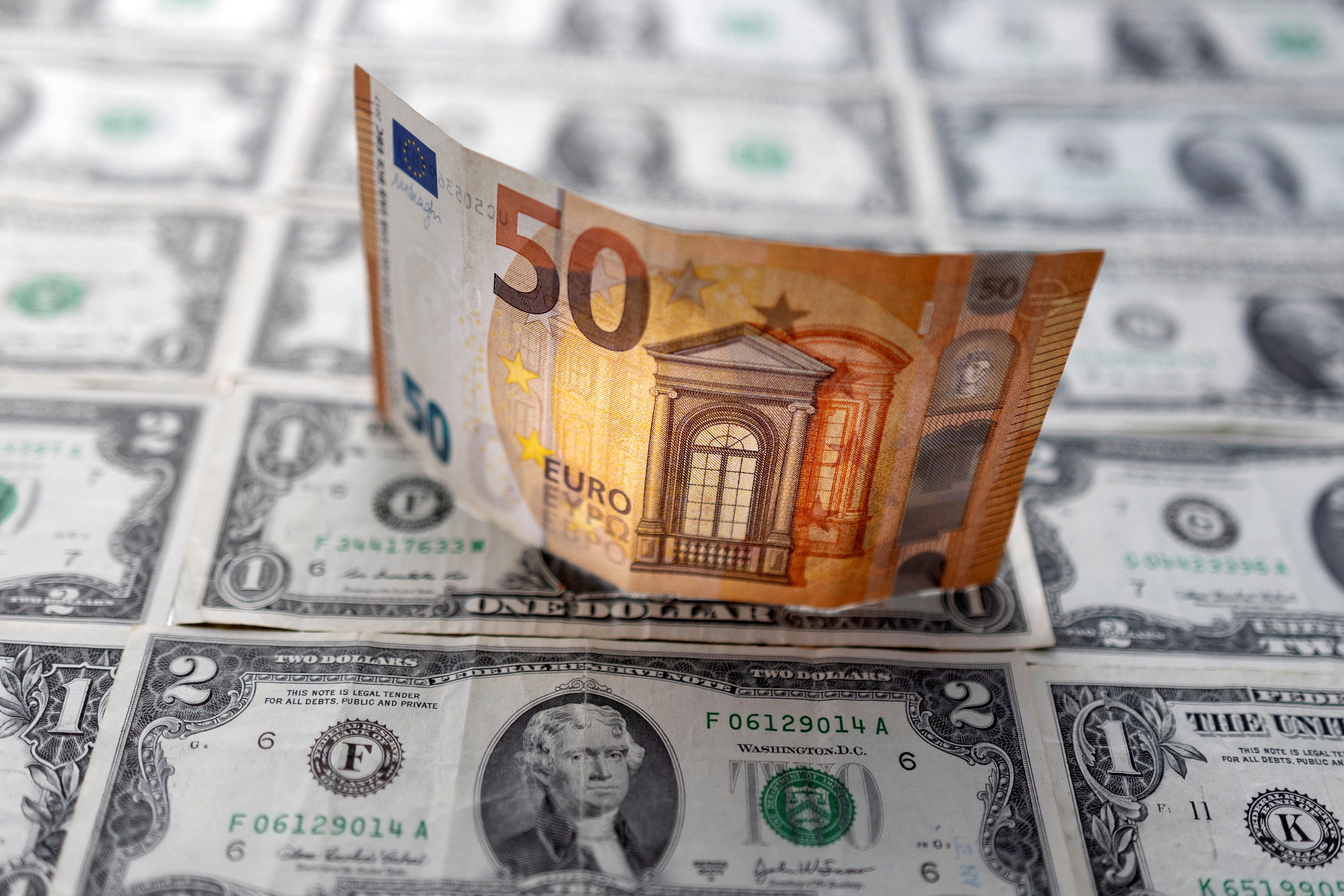 Tỷ giá Euro hôm nay 3/5/2025: Quay đầu tăng nhẹ