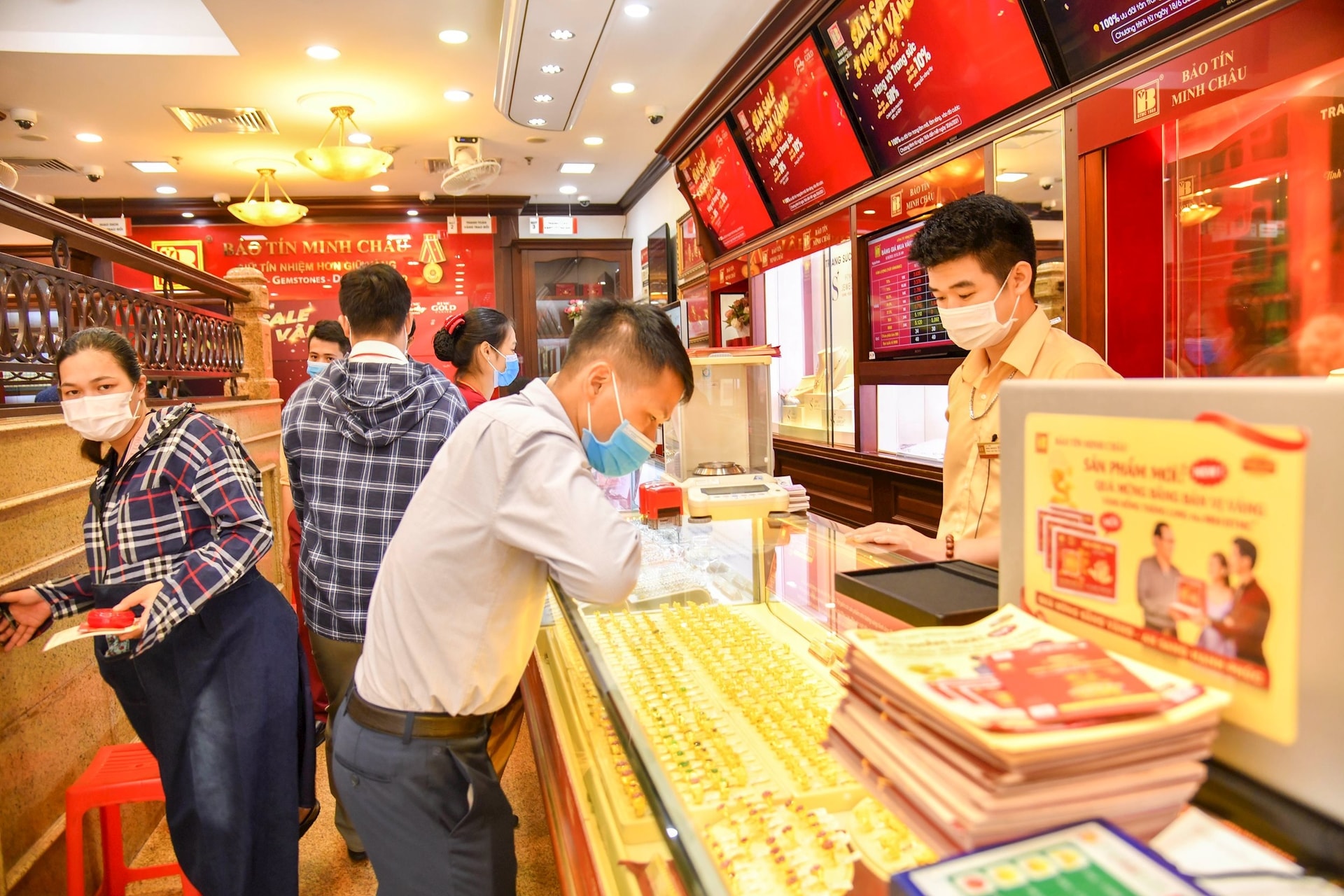 Giá vàng ngày 3/5/2025: Giá vàng giảm tuần thứ 2 liên tiếp