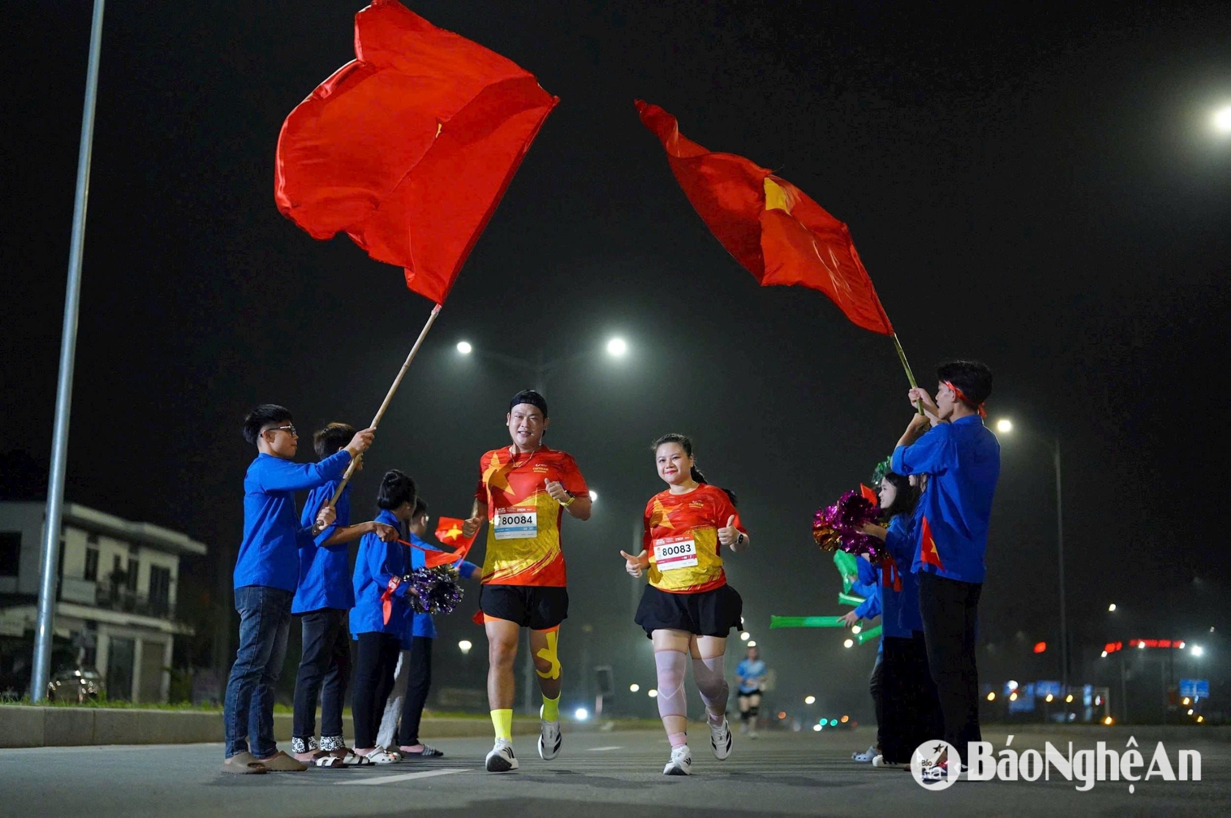 bna_tinh-nguyen-vien-co-vu-d4783f833b027d5e0bbcba8cf9f7ebe0(1).jpg