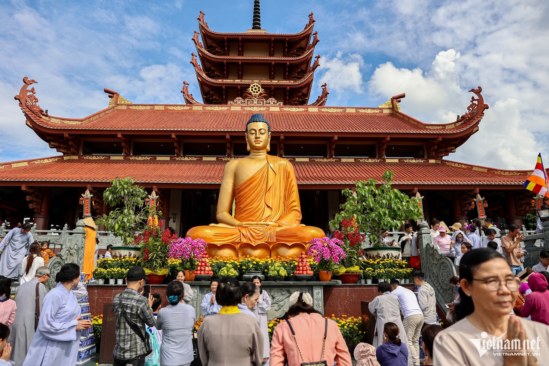 W-Vesak nguyễn huế 9.jpg