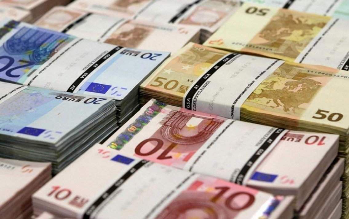 Tỷ giá Euro hôm nay 9/5/2025: Giảm nhẹ so với USD