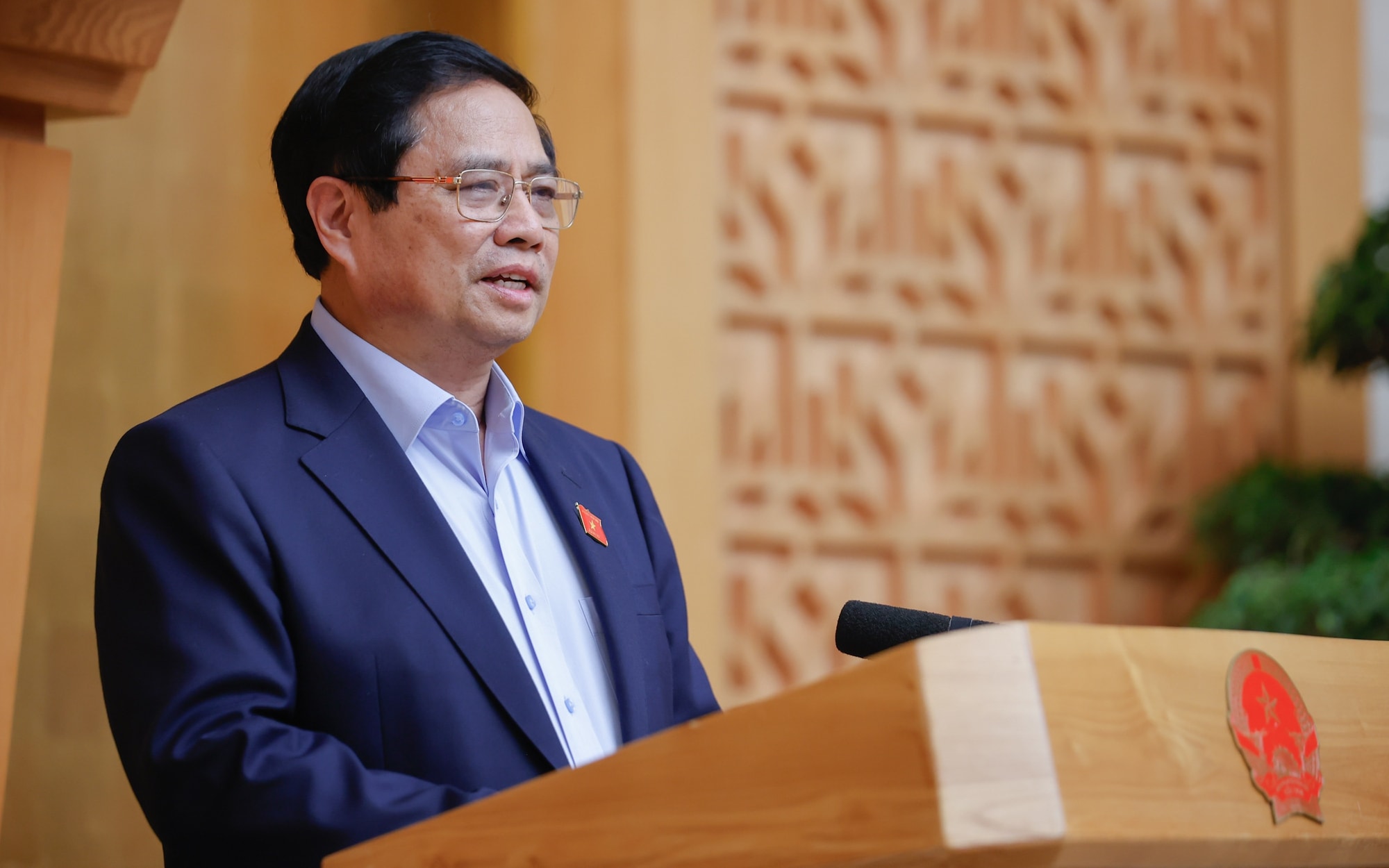 Thủ tướng: Khẩn trương bố trí đủ kinh phí, chi trả cho người nghỉ việc 'càng sớm càng tốt'