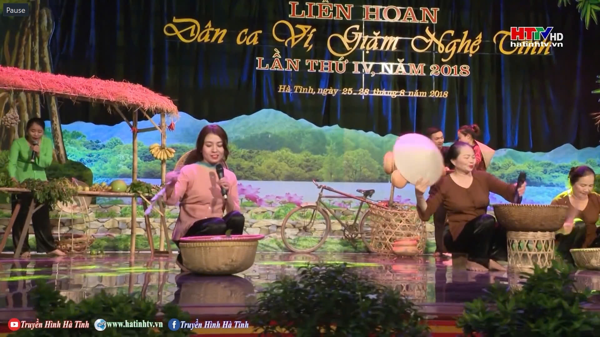 តួនាទីមួយសម្តែងដោយវិចិត្រករ Nguyen Thi Thuan បានឈ្នះរង្វាន់ A ក្នុងពិធីបុណ្យនានា។