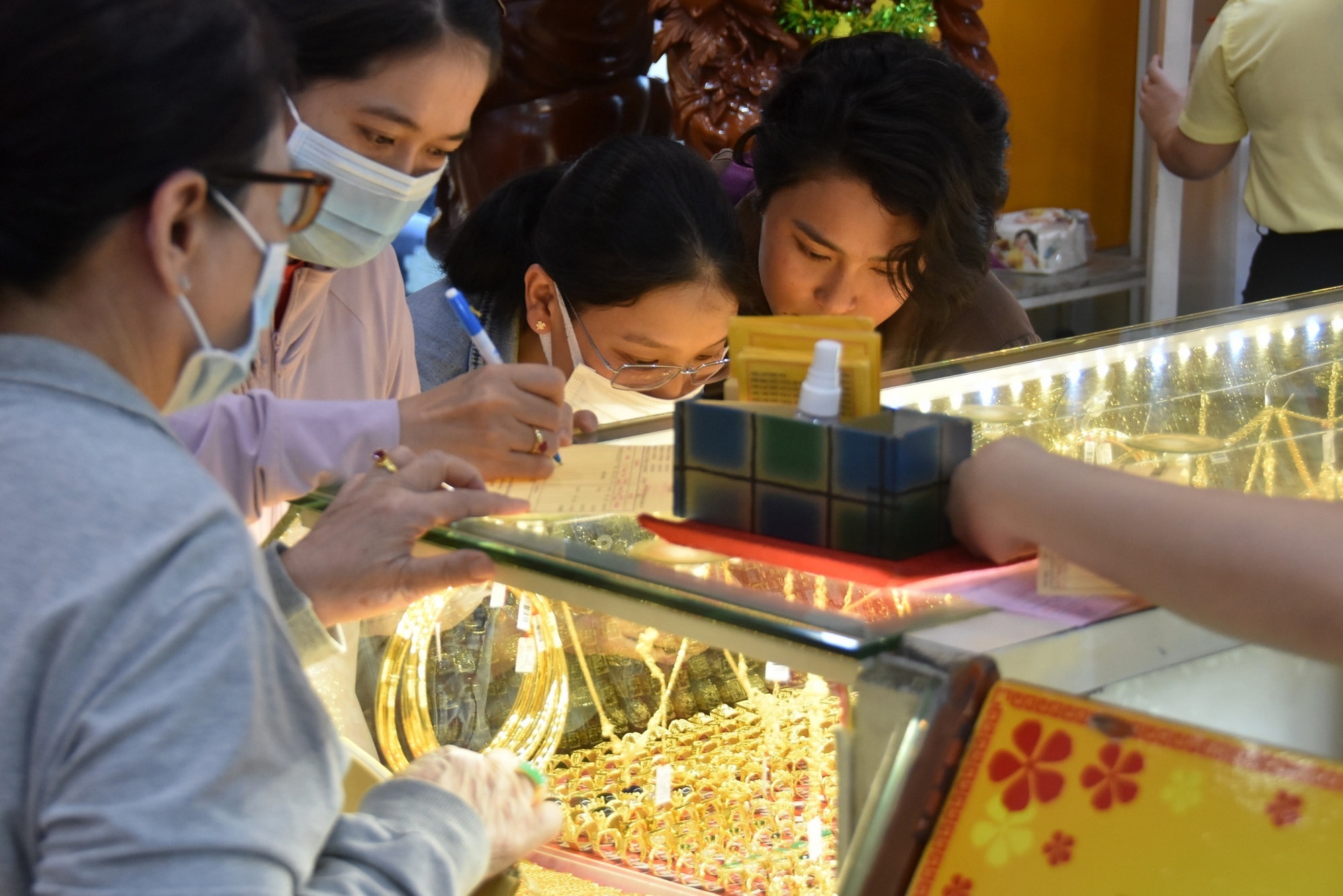 Giá vàng hôm nay 11/5: Giá vàng tăng nửa triệu đồng