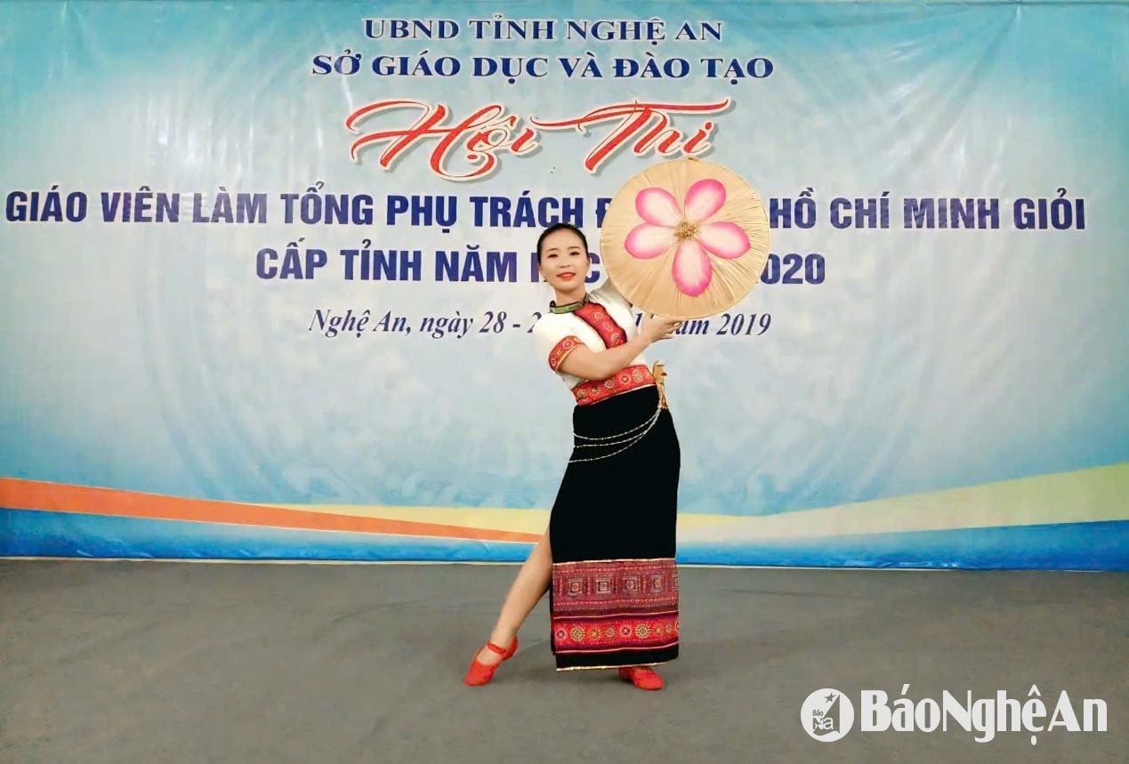 ảnh cô chung Anh Sơn 3