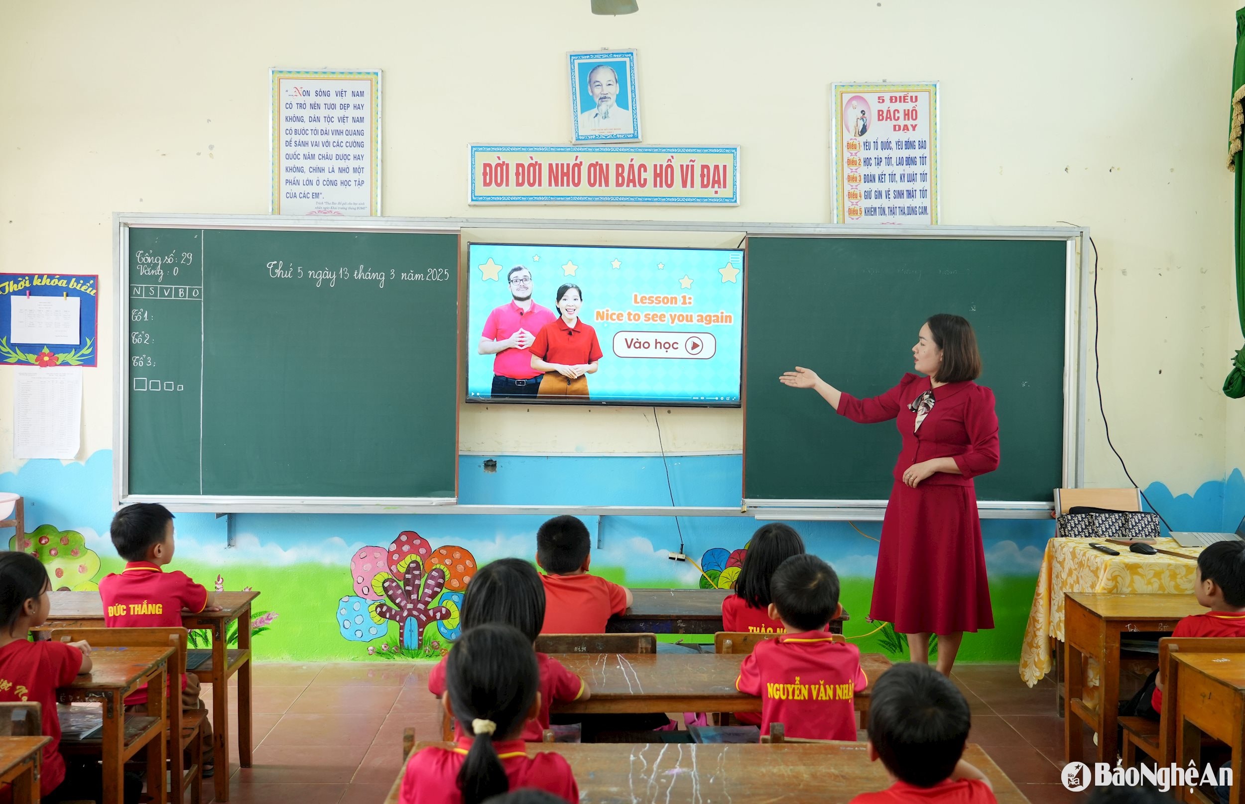 Giờ học của học sinh Trường Tiểu học Tam Quang 2 - Tương Dương. Ảnh - Mỹ Hà