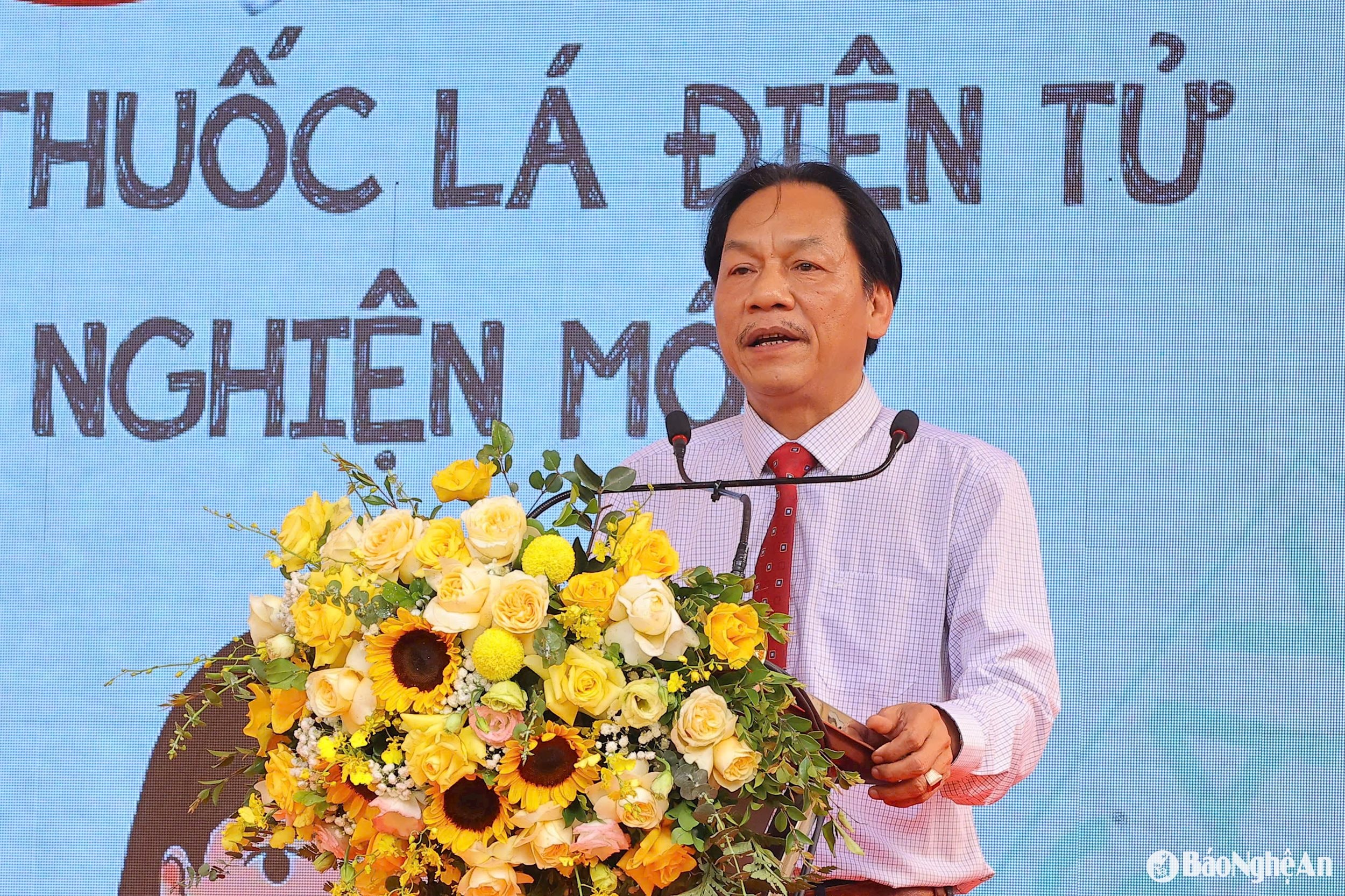 Phó tổng biên tập Báo Tiền phong