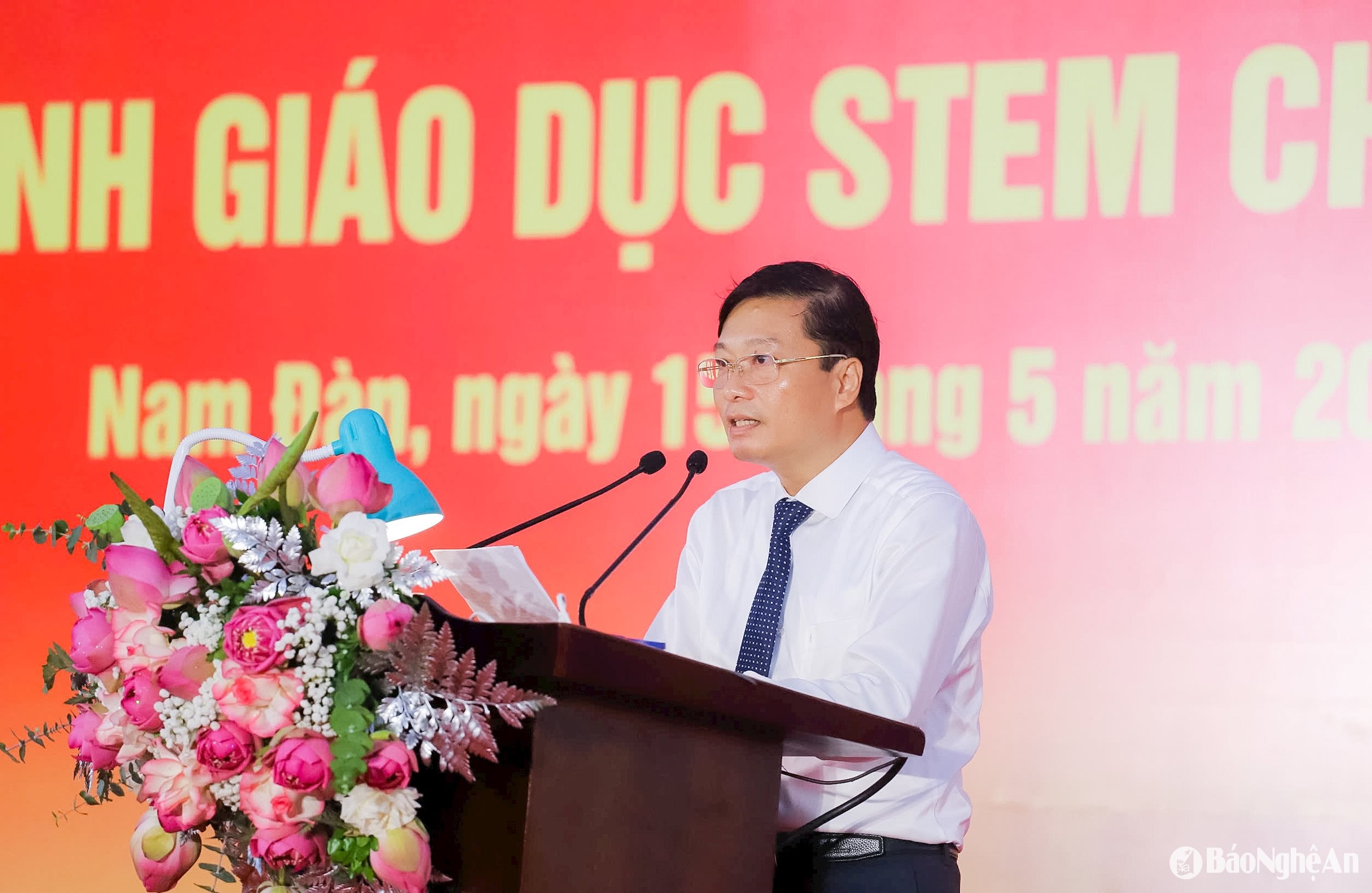Đồng chí Lê Hồng Vinh - Phó Bí thư Tỉnh ủy, Chủ tịch UBND tỉnh phát biểu tại chương trình. Ảnh: Phạm Bằng