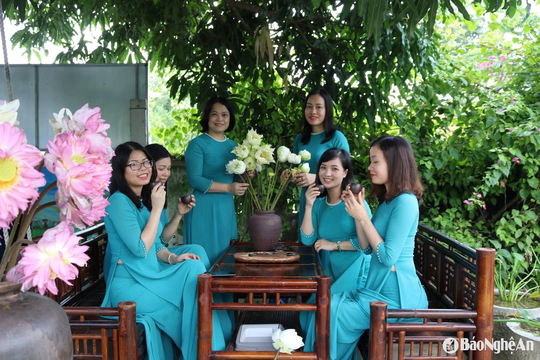 thưởng trà