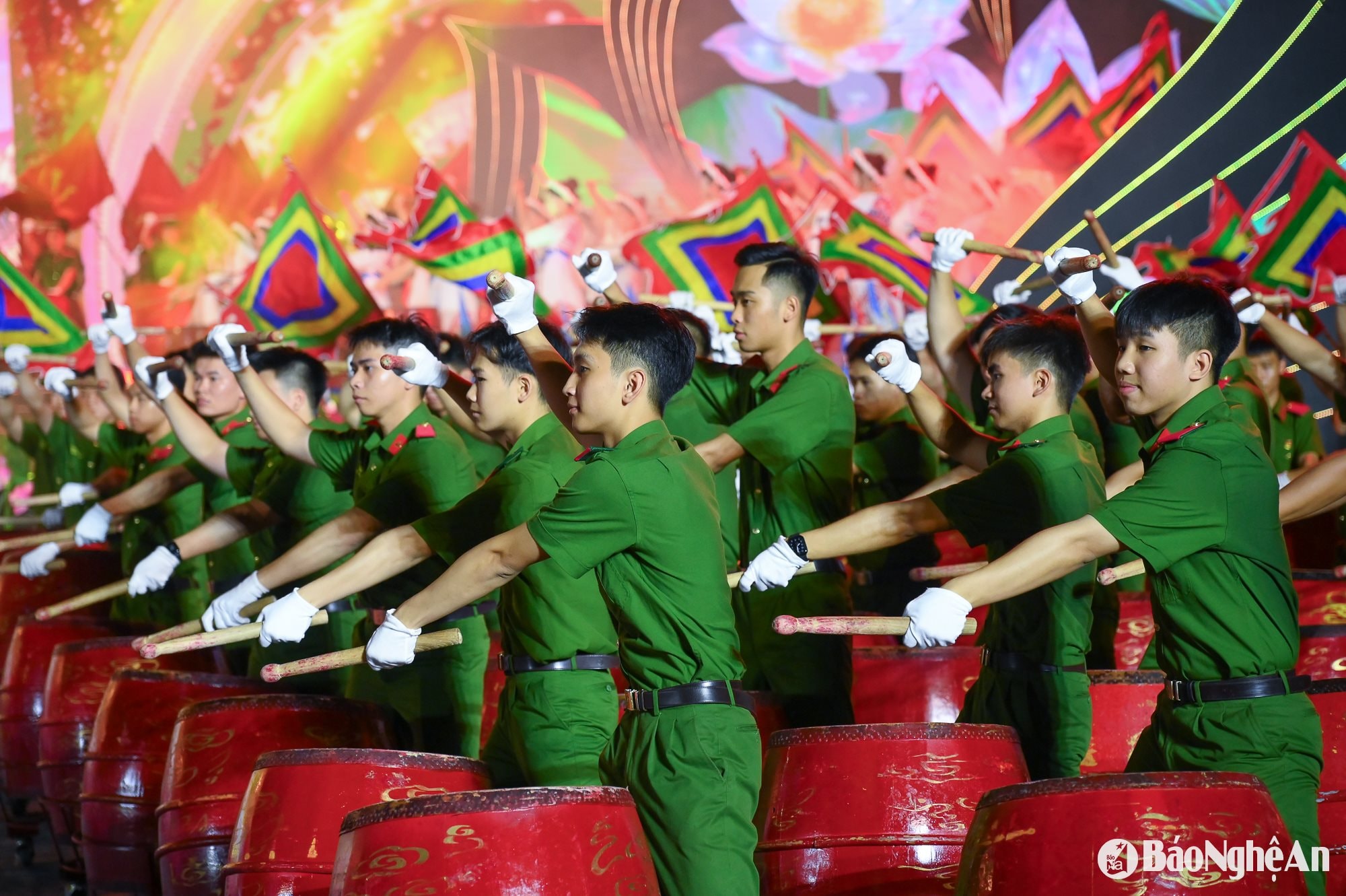 Tổng Bí thư LV với Nghệ An-112