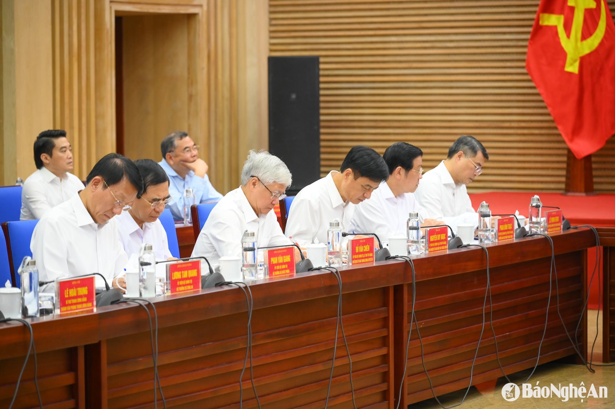 Tổng Bí thư LV với Nghệ An-14