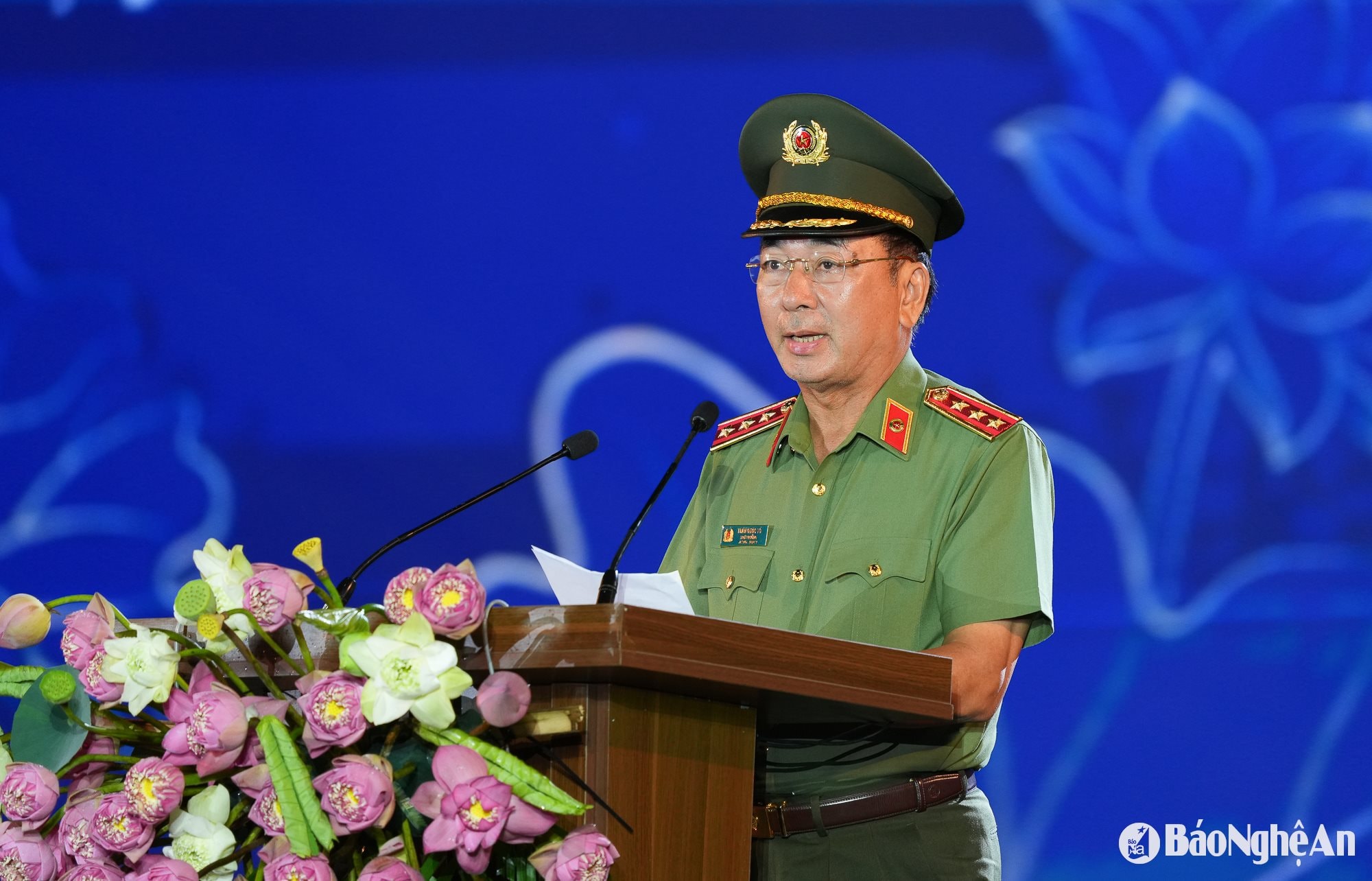 Tổng Bí thư LV với Nghệ An-90