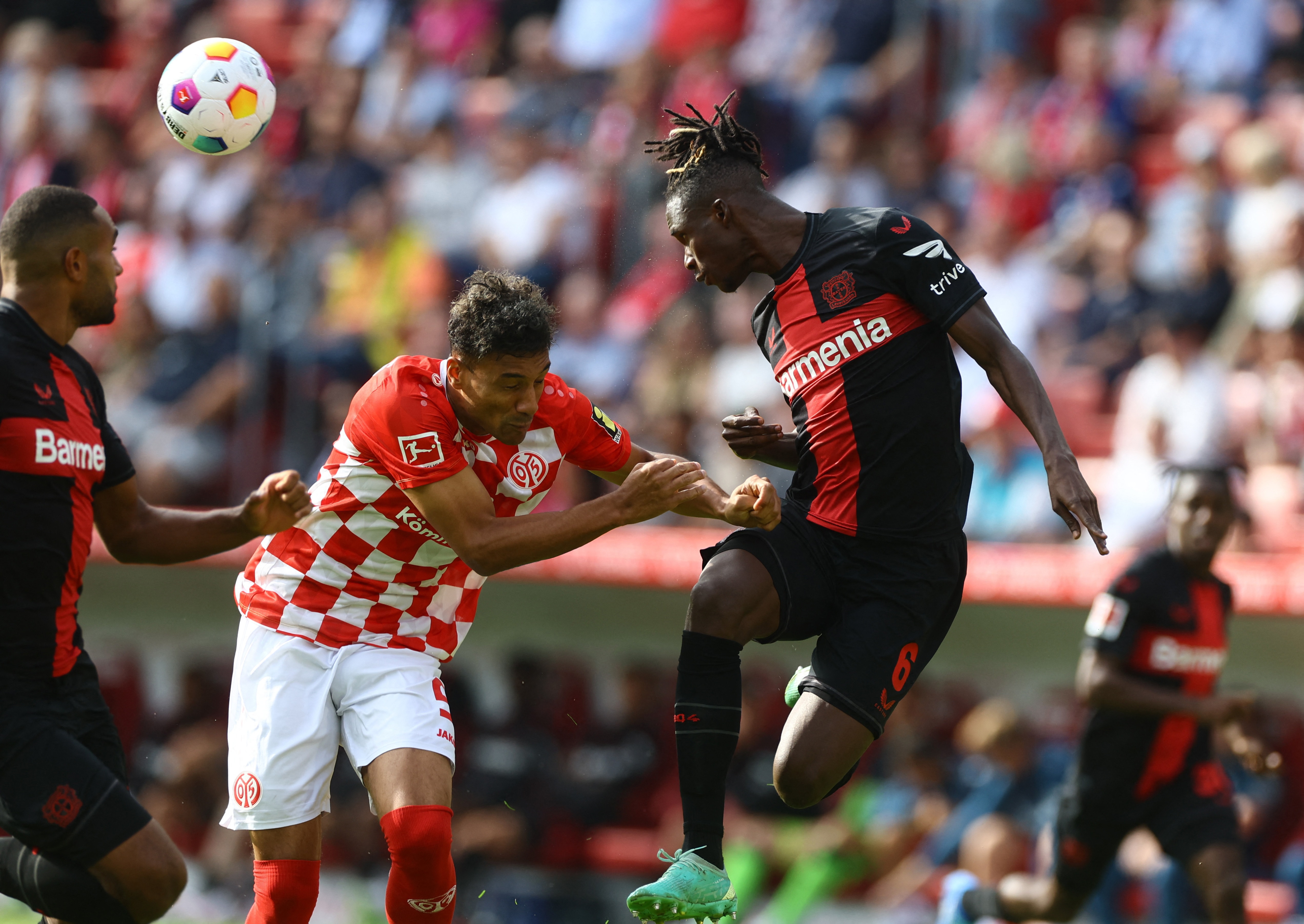Record-breaking Leverkusen beat Mainz to go top in Bundesliga | Reuters
