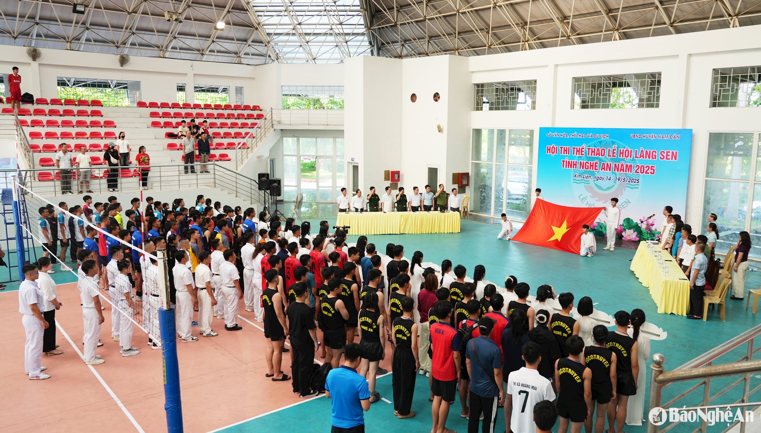 Toàn cảnh lễ Hội thi thể thao Lễ hội Làng Sen năm 2025. Ảnh: Minh Quân