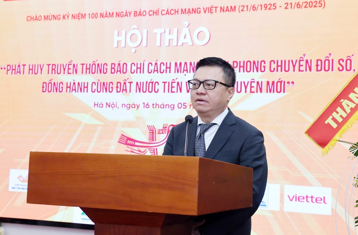 Tổng Biên tập Báo Nhân Dân, Chủ tịch Hội Nhà báo Việt Nam Lê Quốc Minh phát biểu tại hội thảo