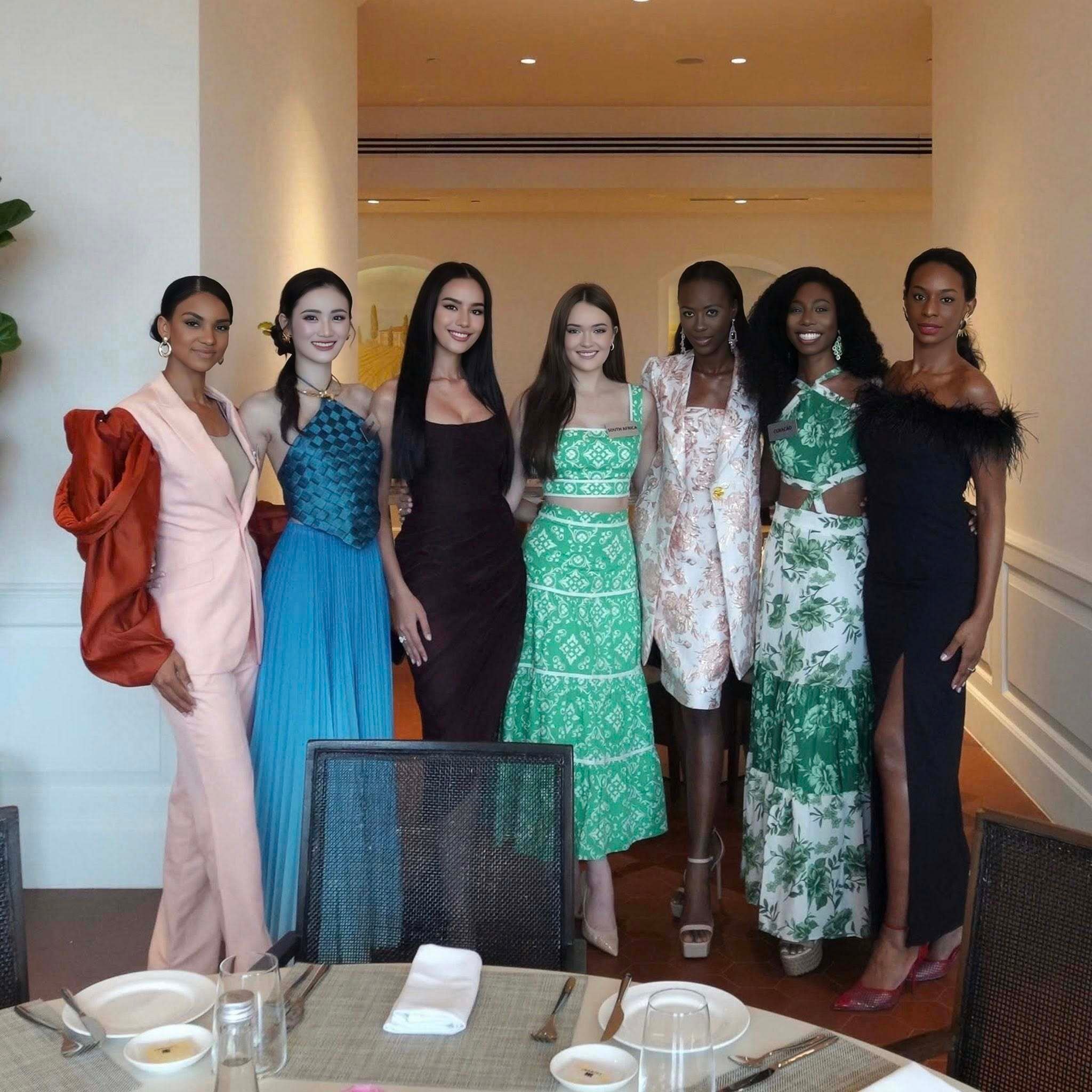 Chung kết Miss World 2025 dự kiến tổ chức ở Hyderabad (Ấn Độ) vào ngày 31/5. Đương kim Hoa hậu Thế giới - người đẹp Cộng hòa Séc Krystyna Pyszková sẽ trao lại vương miện cho người kế nhiệm.