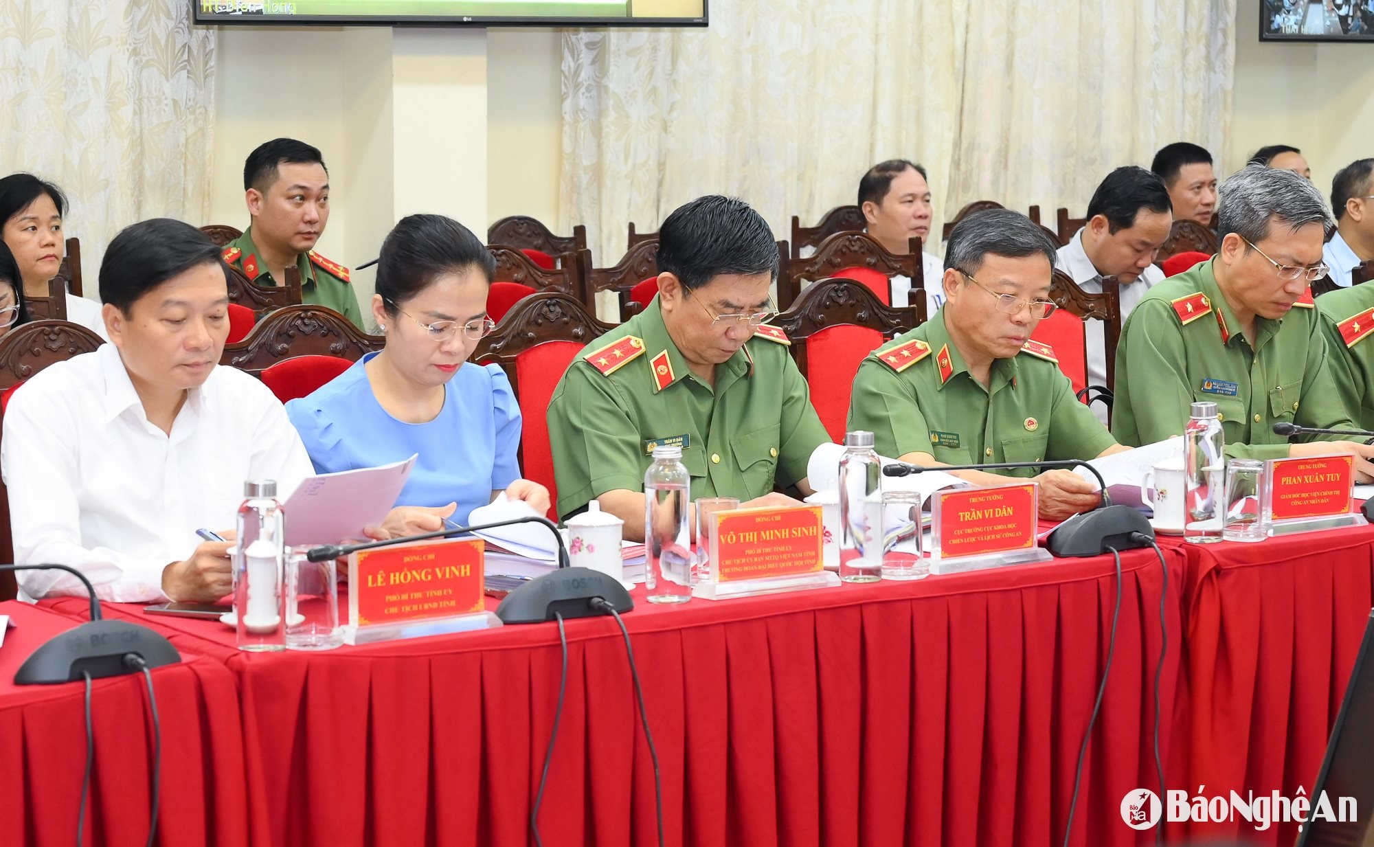 Hội nghị trực huyến-5