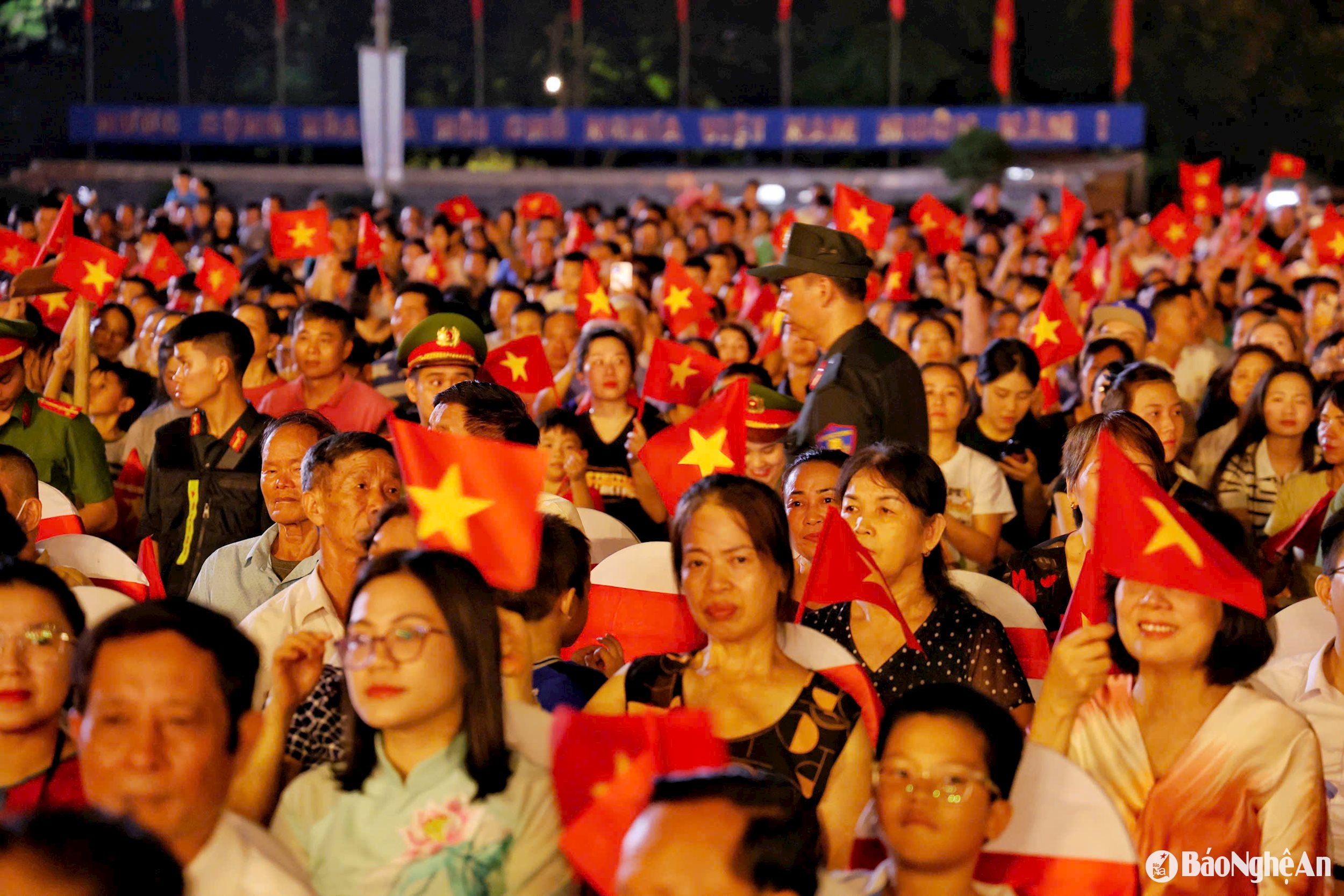 Bế mạc lễ hội Làng Sen (4)