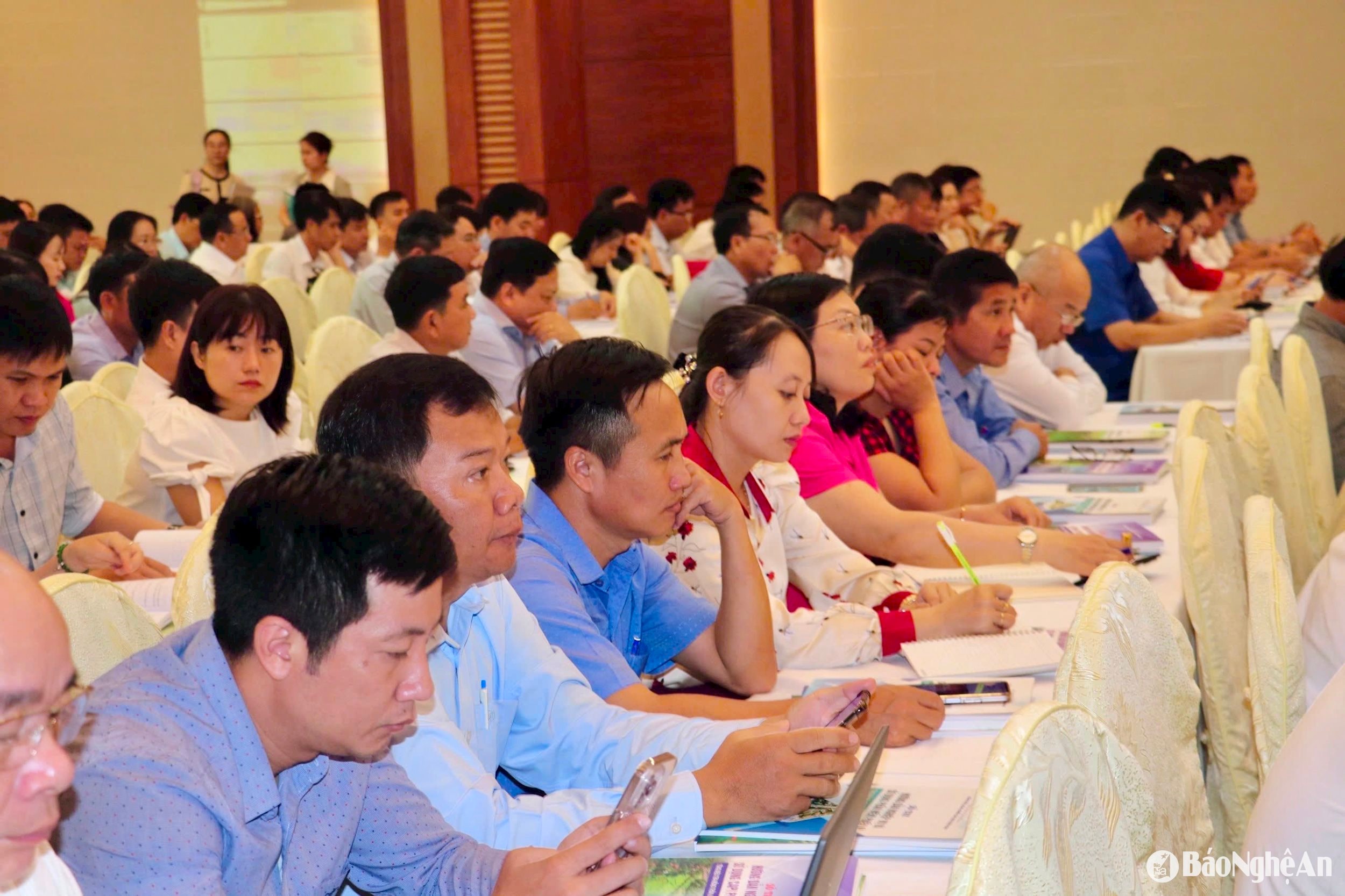 Cán bộ thống kê của 62 tỉnh, thành tham gia hội nghị tập huấn. Ảnh- Phú Hương