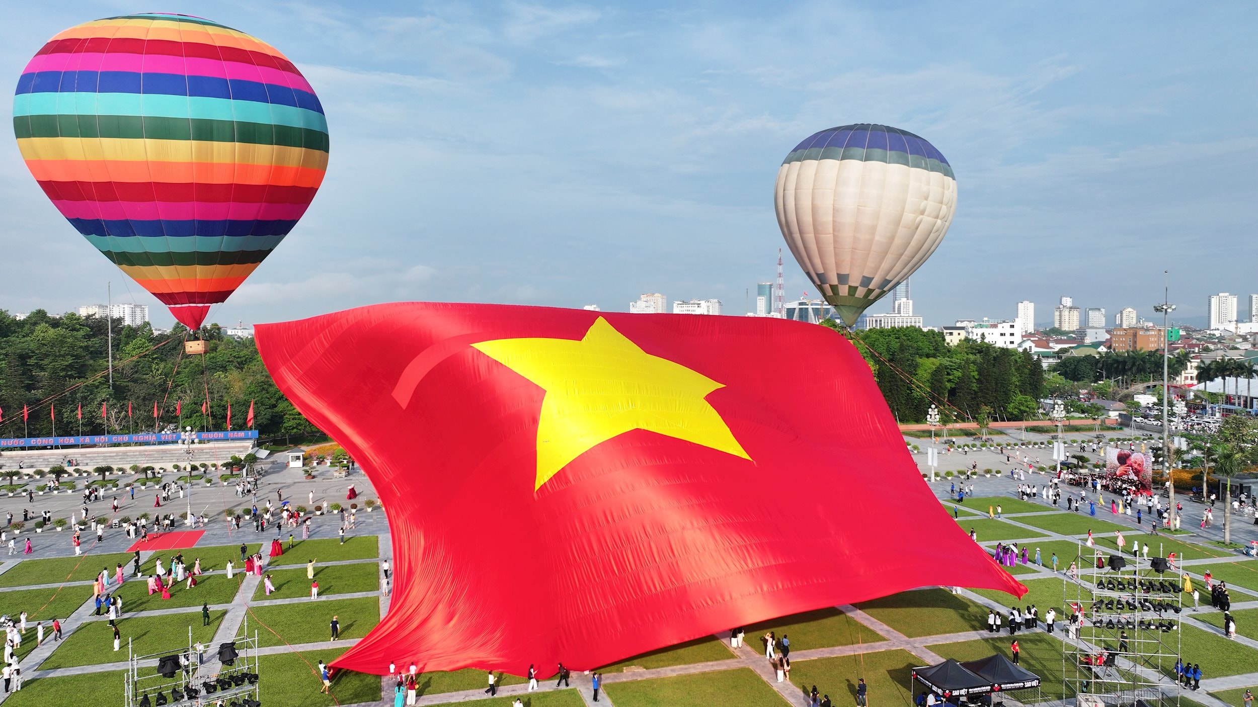 Kỷ niệm 80 năm Cách mạng Tháng Tám và Quốc khánh 2/9