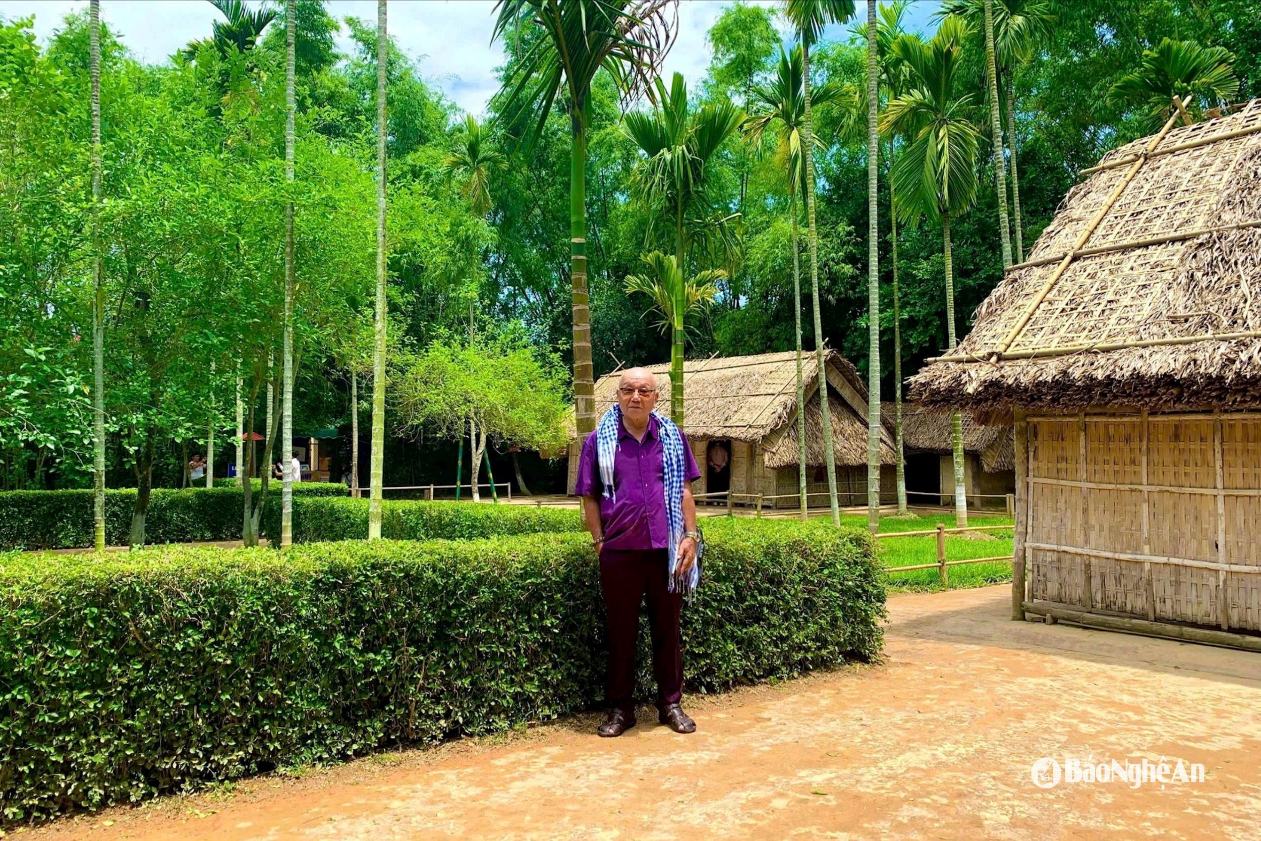 ho-ngoc-xum-dao-dien(1).jpg