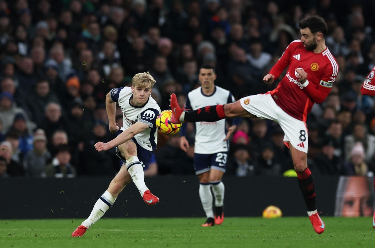 Kết quả Ngoại hạng Anh hôm nay 17/2: MU thua ''bạc nhược'' Tottenham