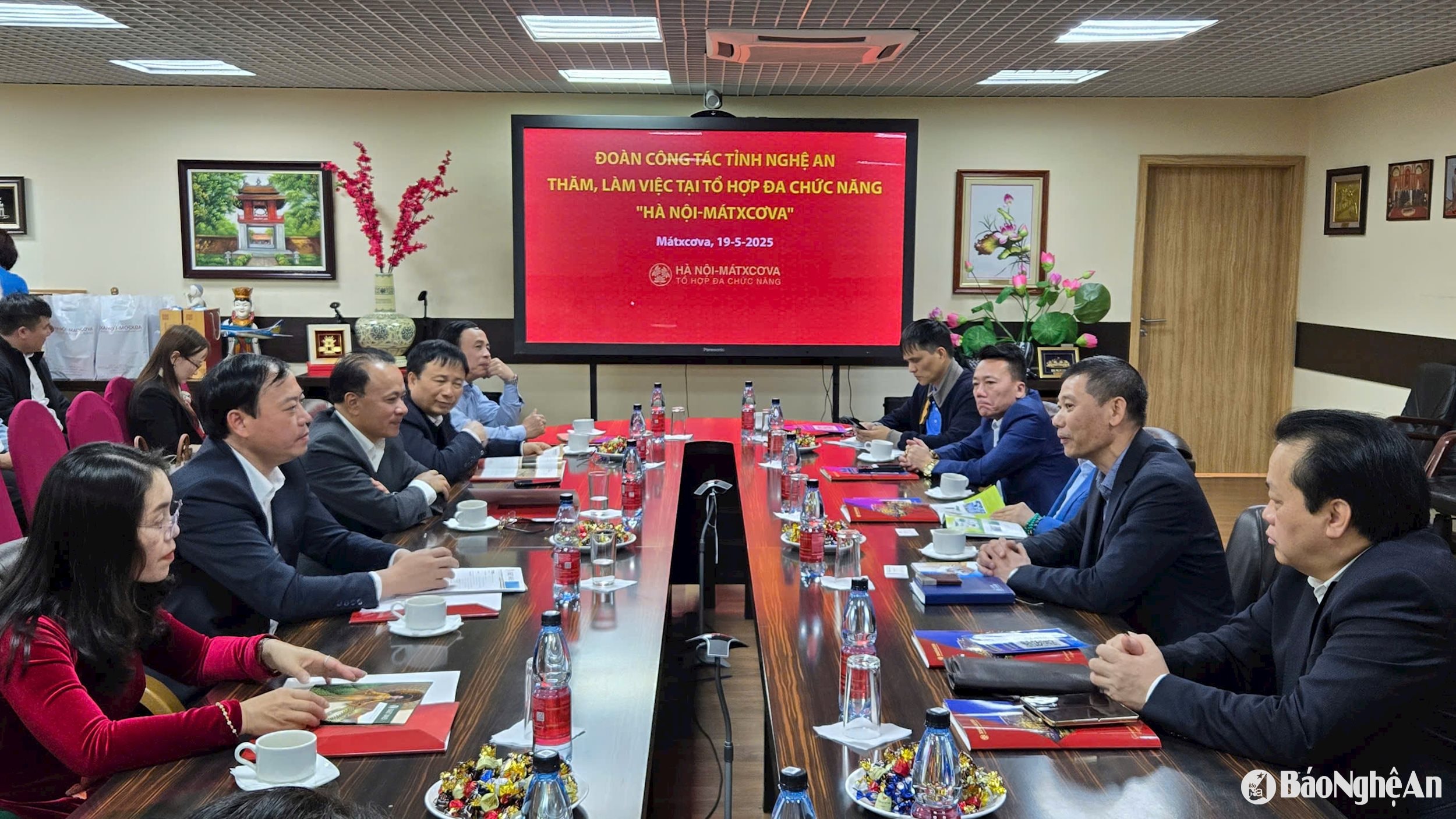  Toàn cảnh cuộc làm việc với Hội đồng hương Nghệ An