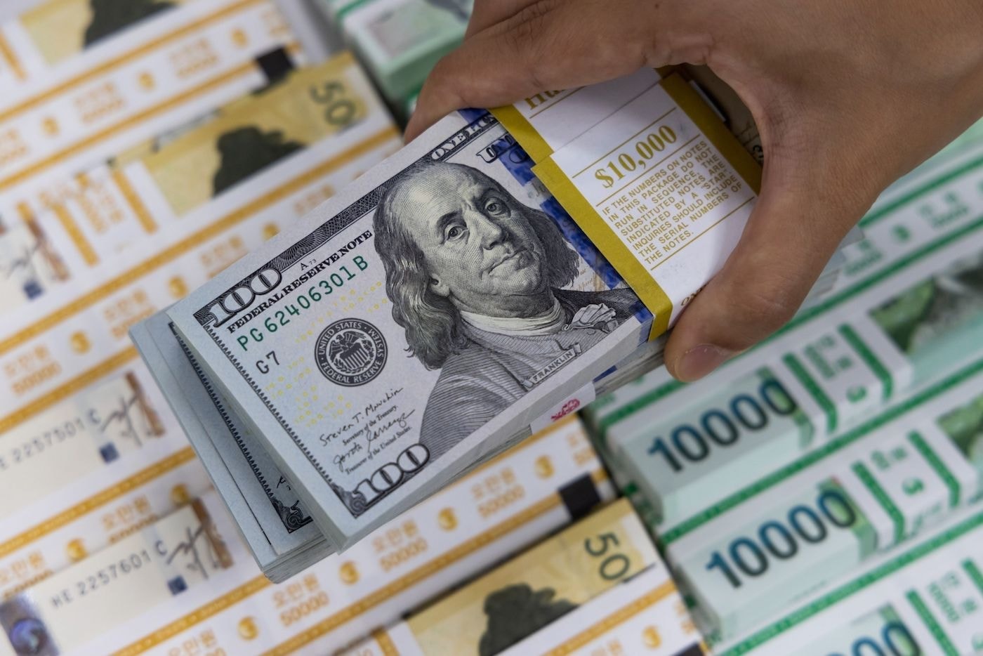 Tỷ giá USD hôm nay 21/5: Tiếp tục giảm do chính sách từ Fed