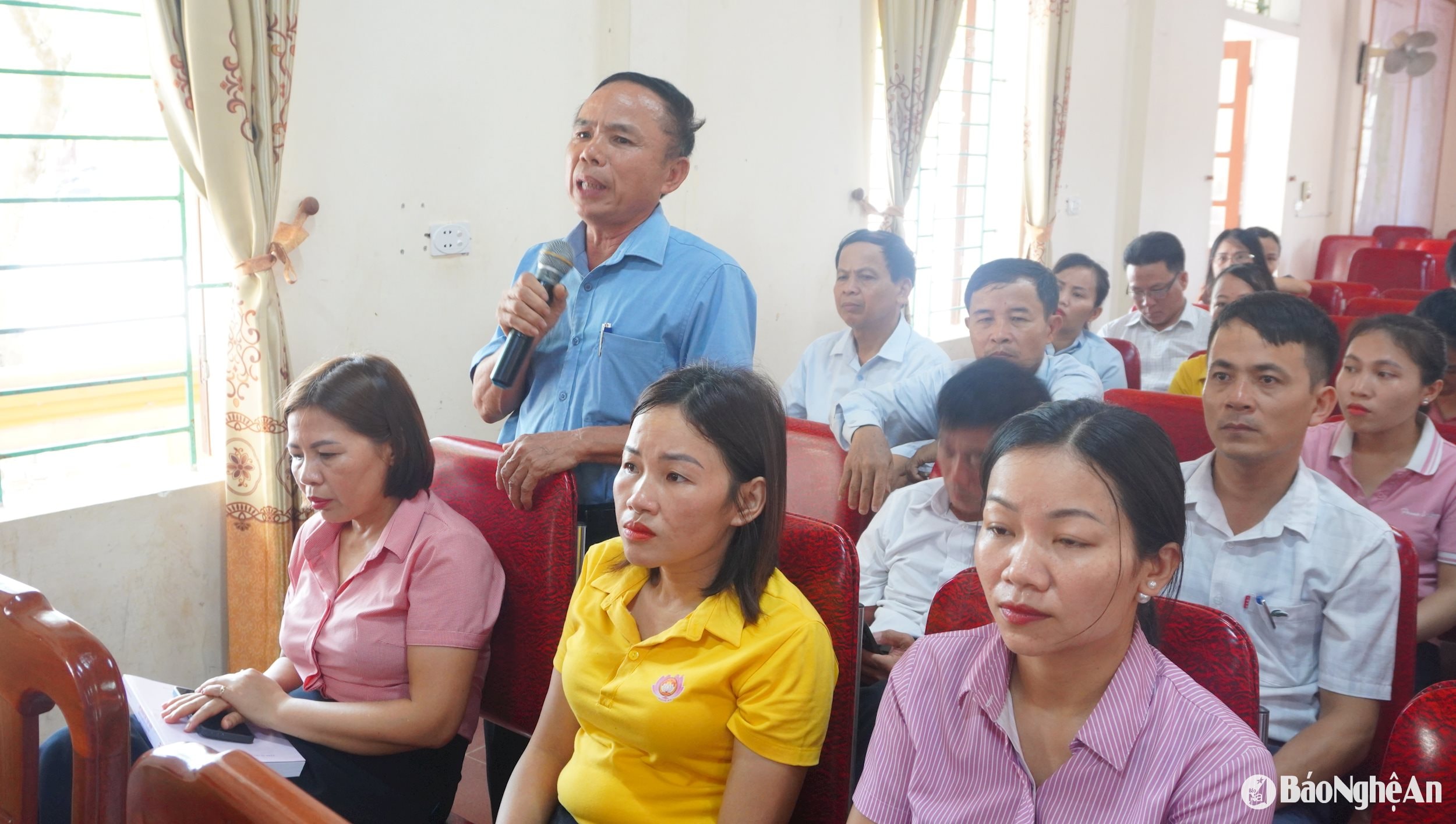 Cử tri phát biểu.1