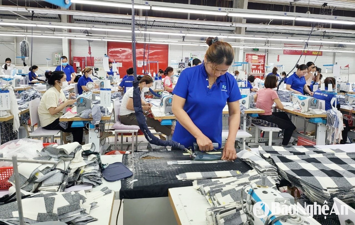 Production at Sangwoo Textile Co., Ltd. in VSIP Industrial Park, Hung Nguyen, Nghe An. Photo by Thu Huyen