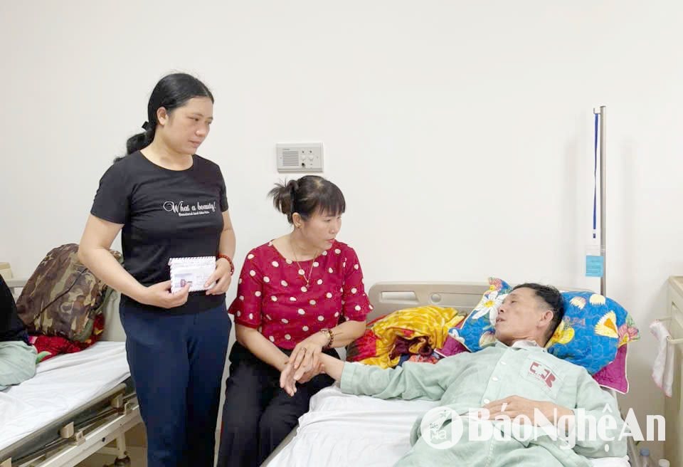 Tác giả bài viết : Xót xa hoàn cảnh gia đình cả vợ chồng và con nhỏ đều bị ung thư