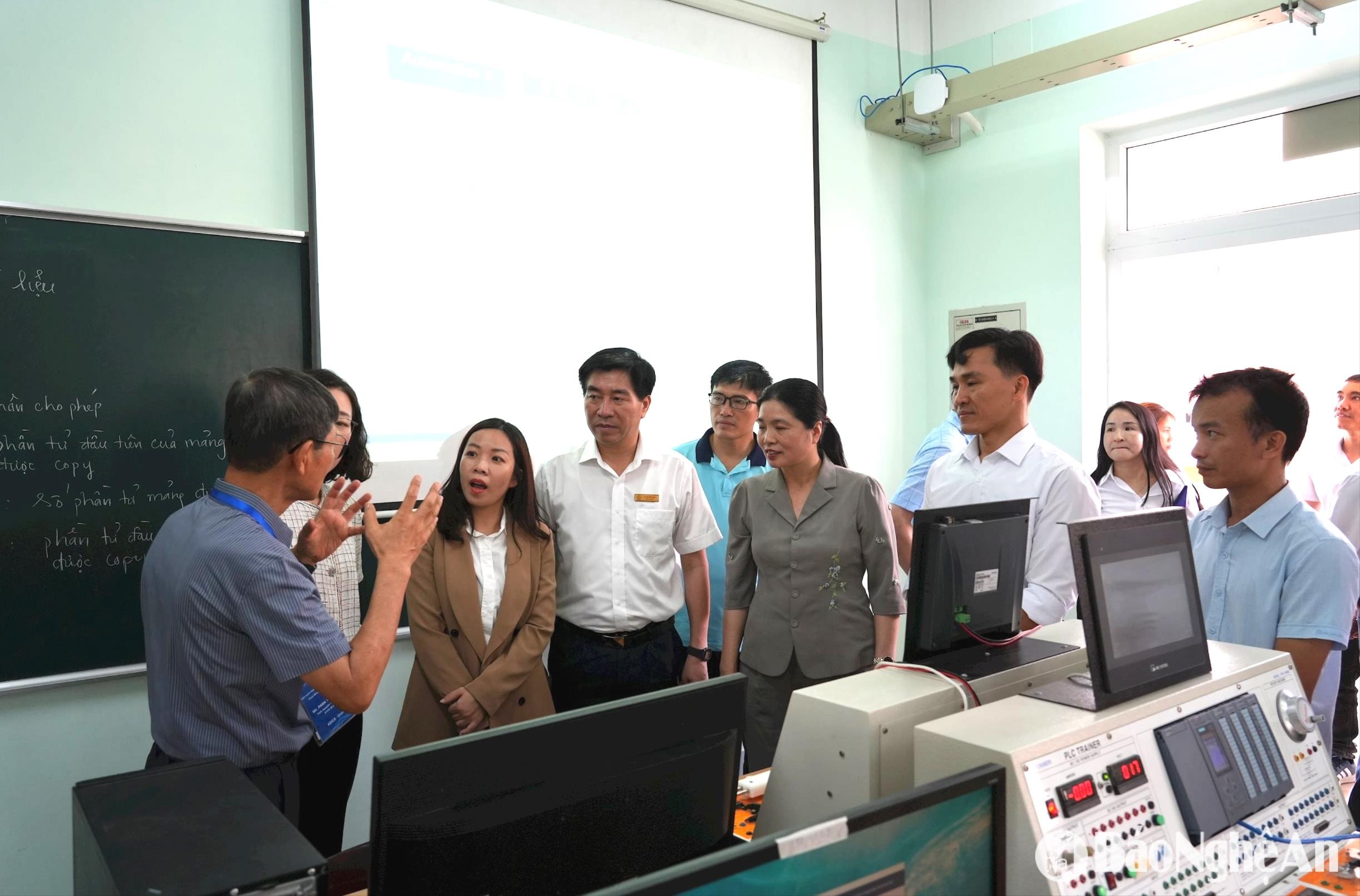 bna_anh-my-ha6-f7f99fbdea6e27dc80aea11ae79ab04b(1).jpg