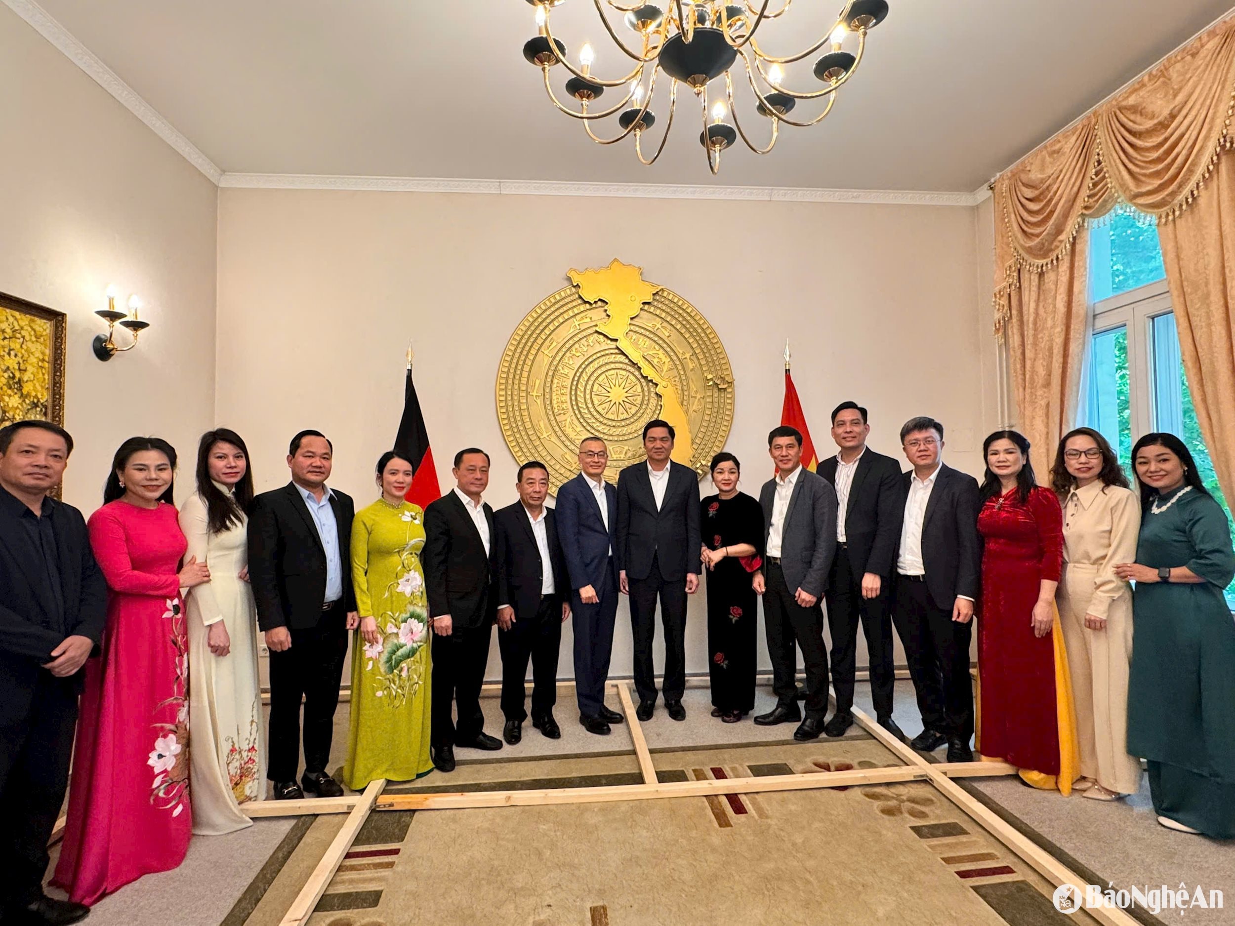 Đoàn công tác tỉnh Nghệ An thăm, làm việc với Đại sứ quán Việt Nam tại CHLB Đức